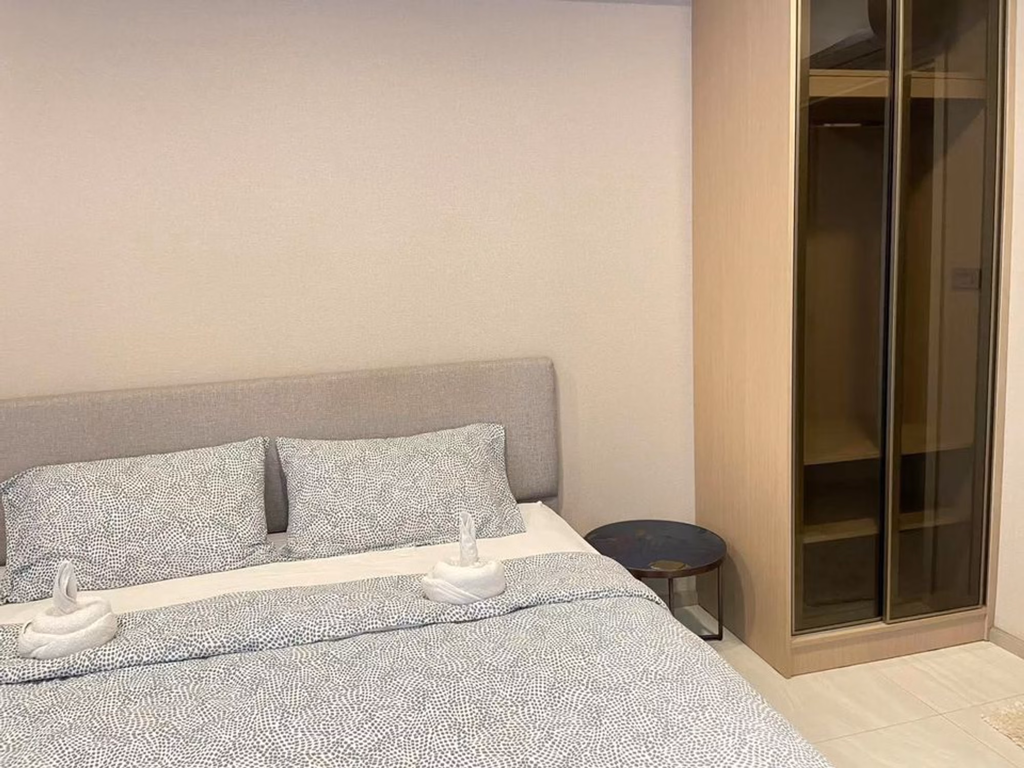 1 Bed Condo for Rent and Sale  Near Sukhumvit MRT - Image 4