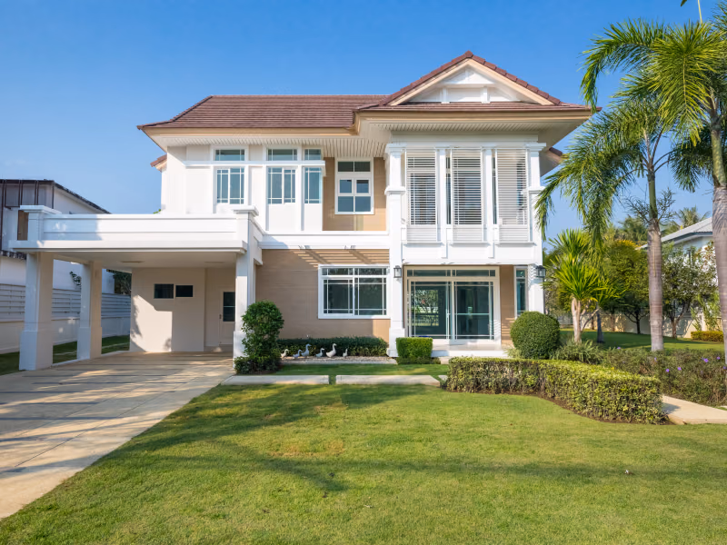 Land and Houses Park San Sai