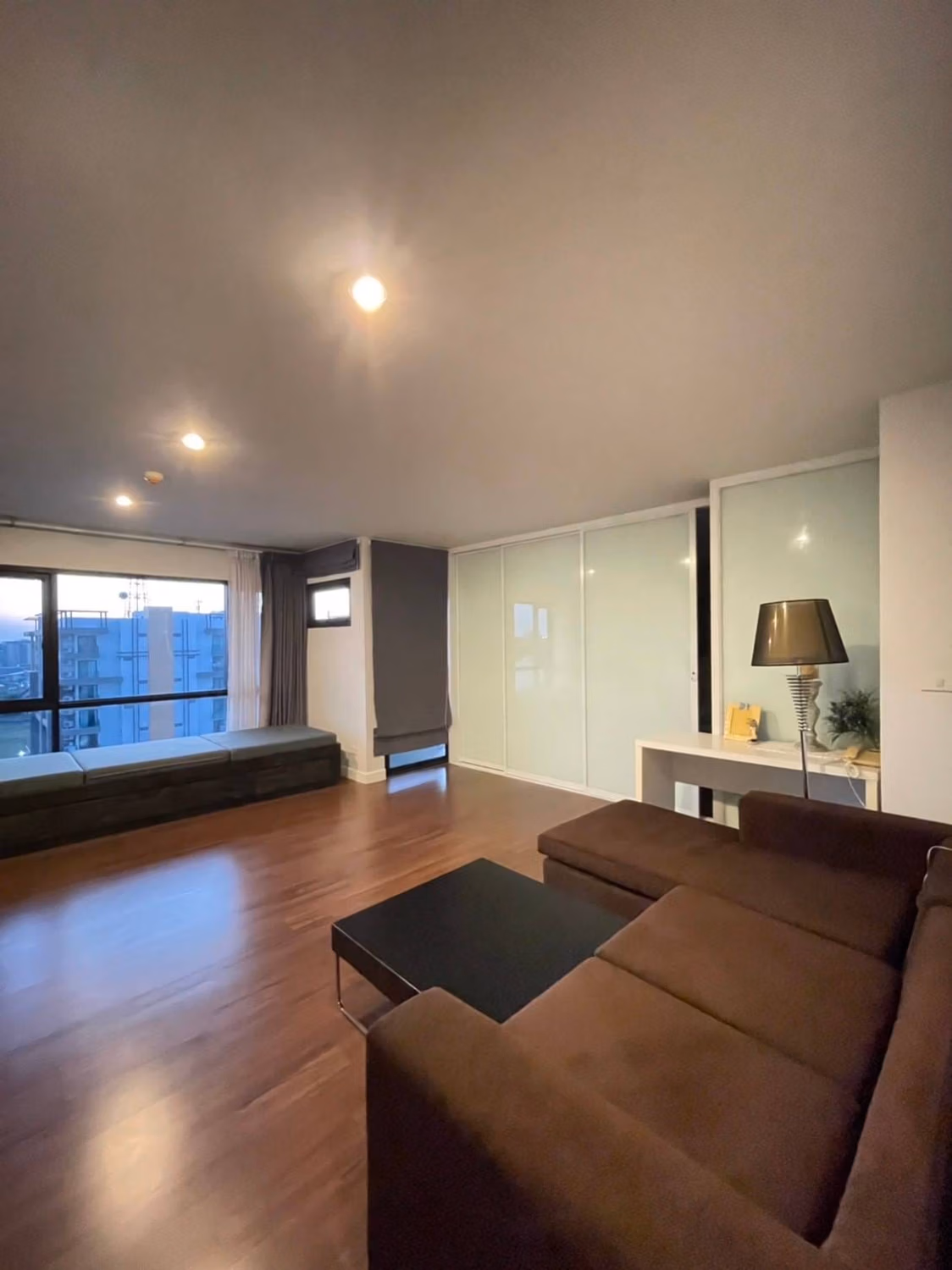 Condo - Image 1