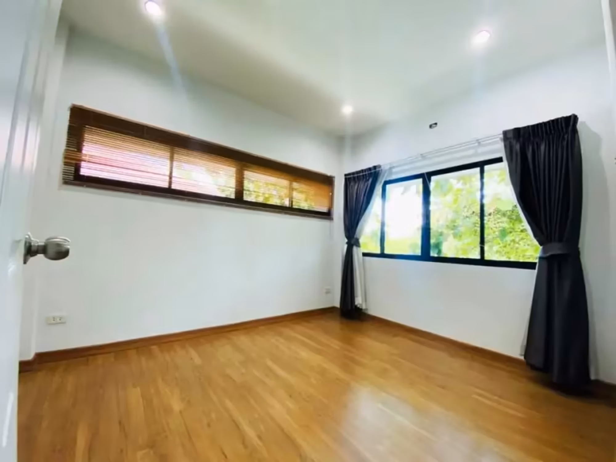 3 Bedroom House - Image 5