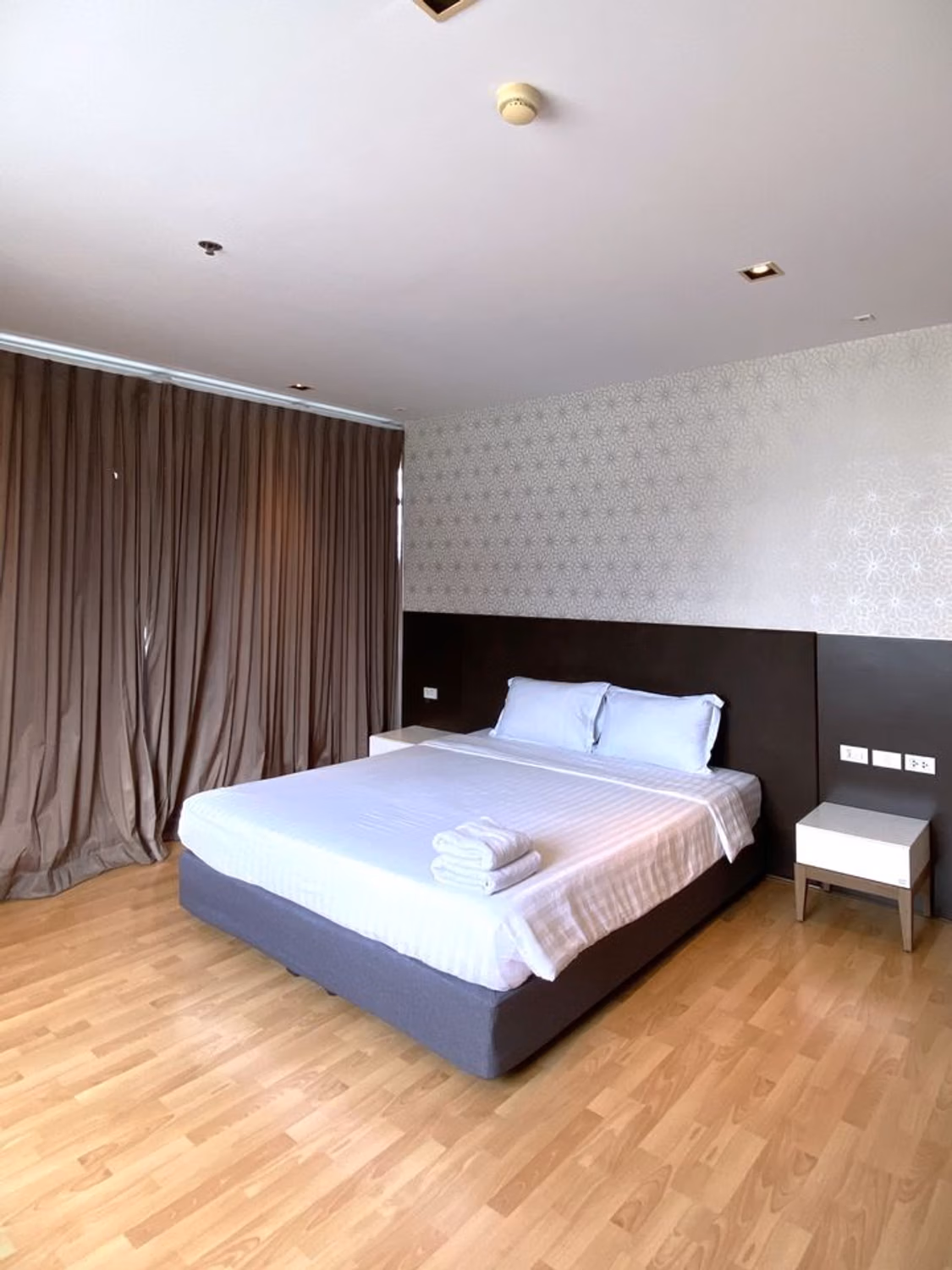 1 Bed Condo for Rent in Khlong Toei - Image 3
