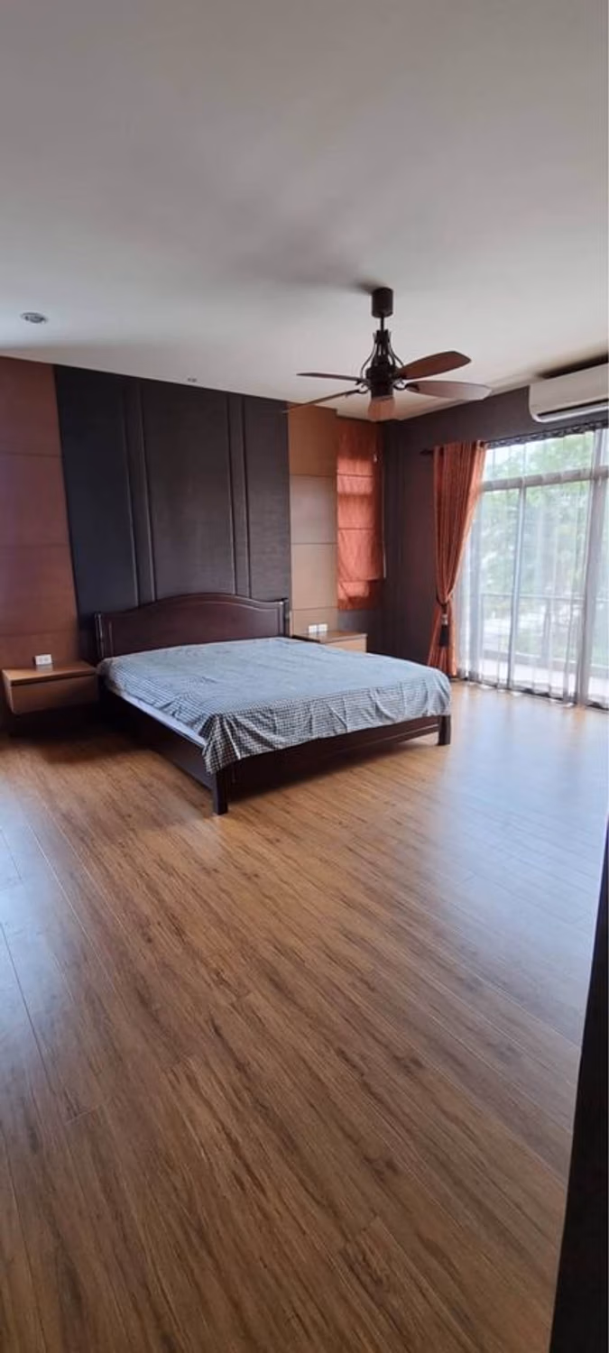 4 Bed House for Rent in Hang Dong - Image 6