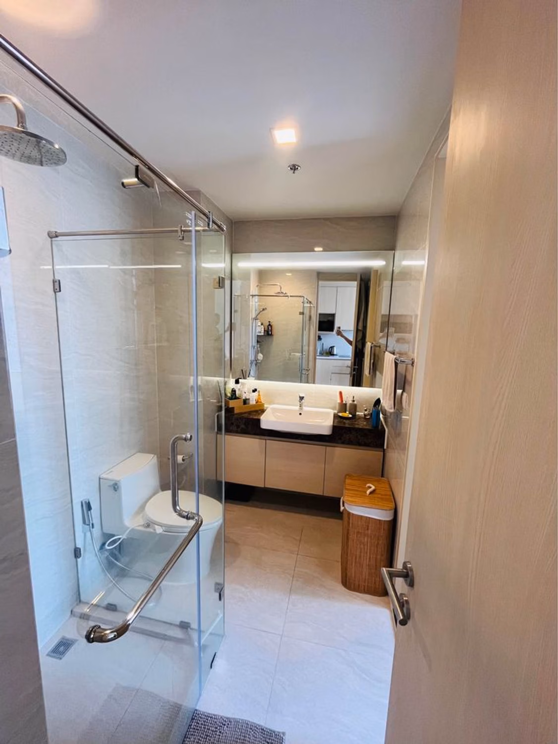 Condo for Rent at Noble State 39 - Image 8