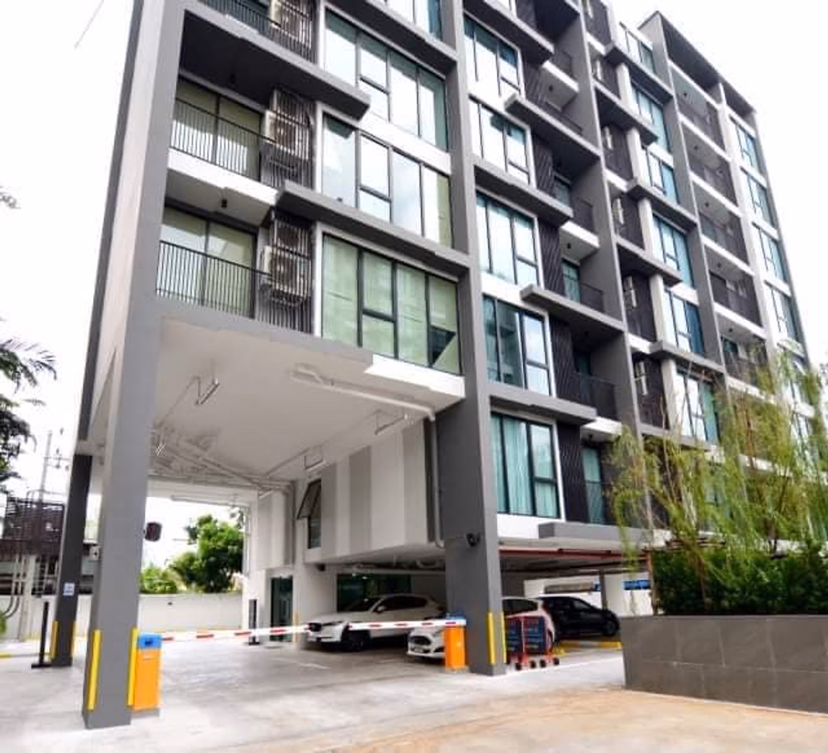 Condo for Rent at Serio Sukhumvit 50 - Image 6