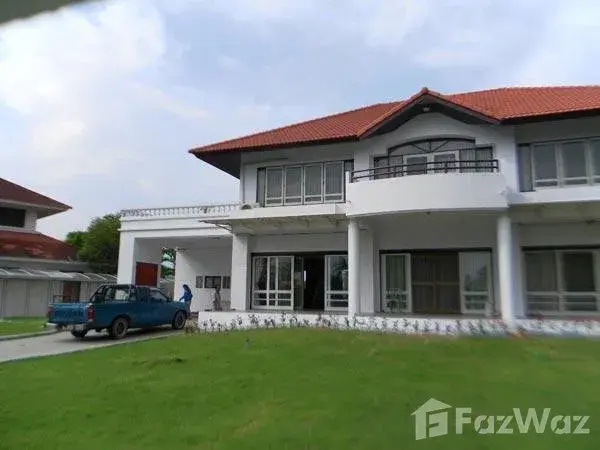 4 Bedroom House - Image 33