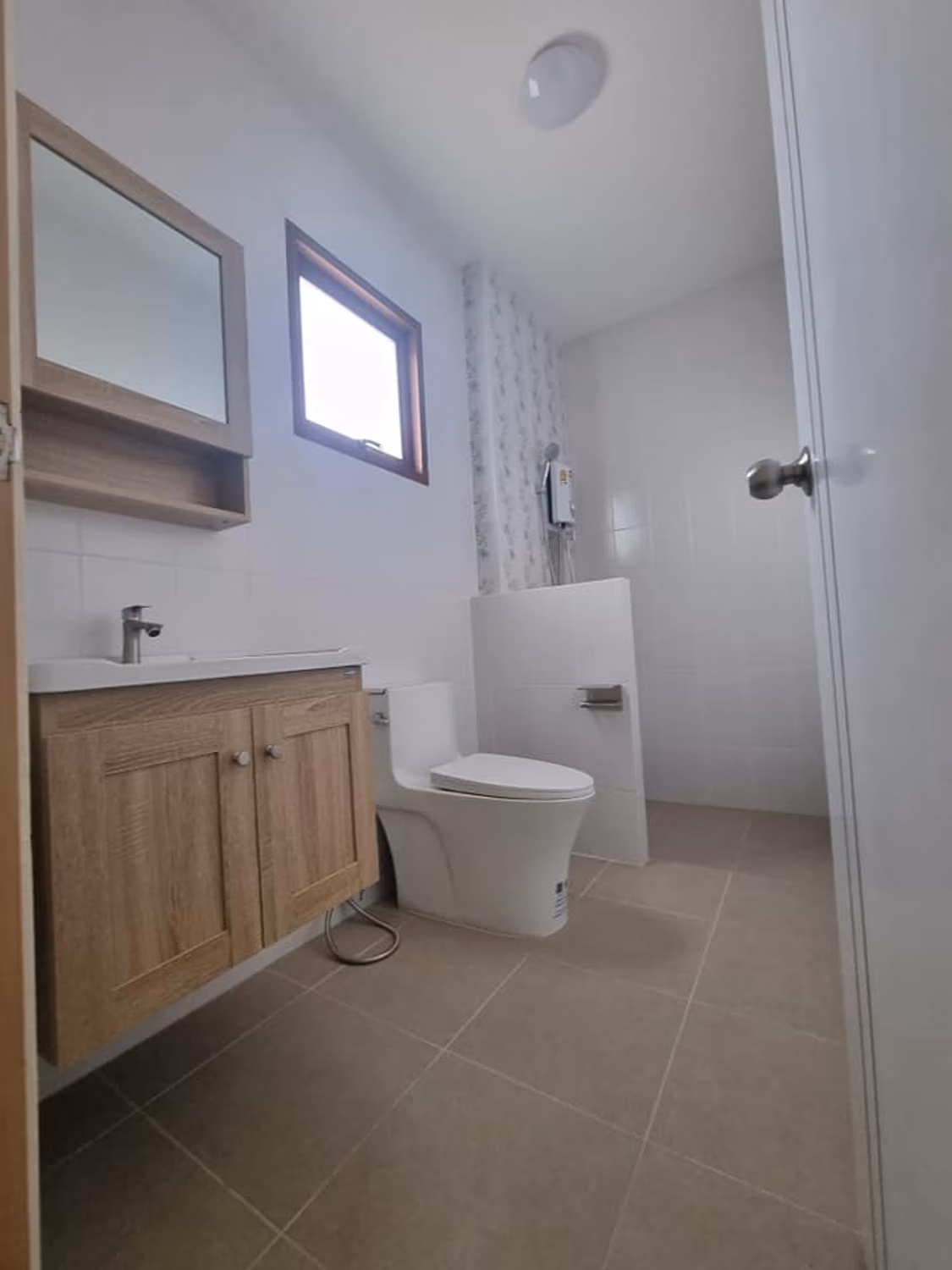 Detached House - Image 7