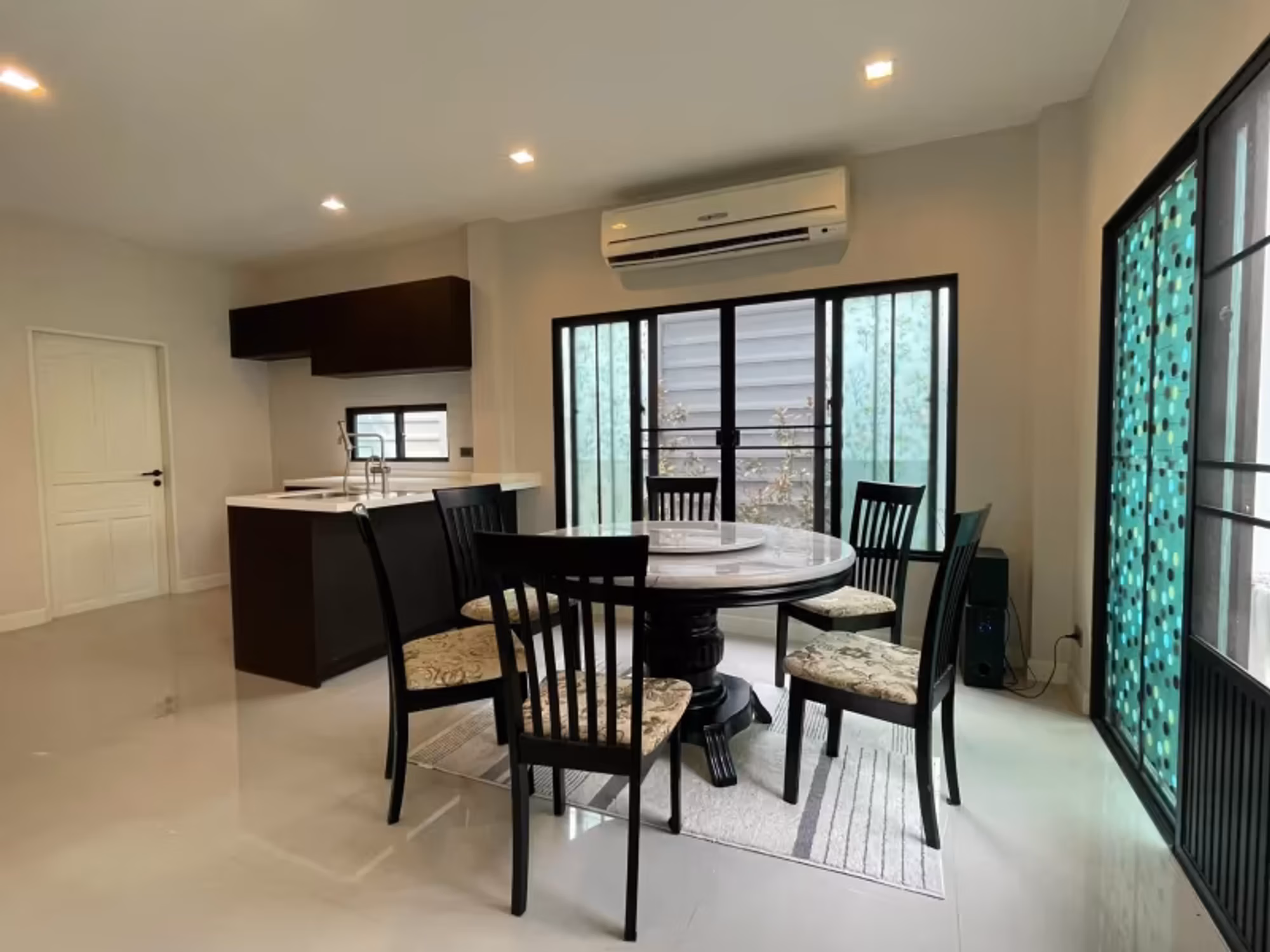 3 Bedroom House - Image 4