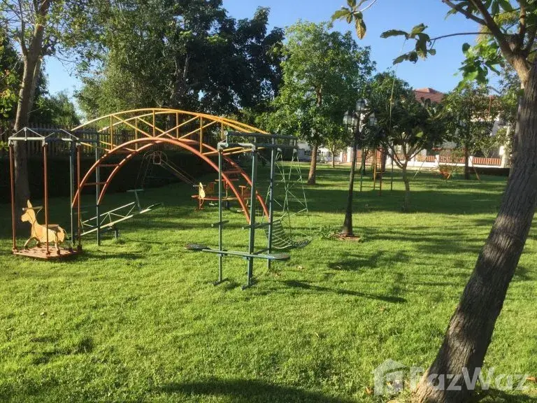 4 Bed House for Sale in San Kamphaeng - Image 30