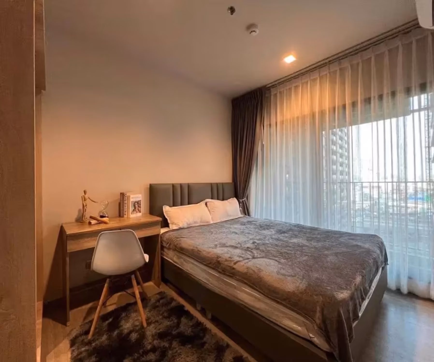 Condo for Rent at Life Asoke - Rama 9 - Image 1