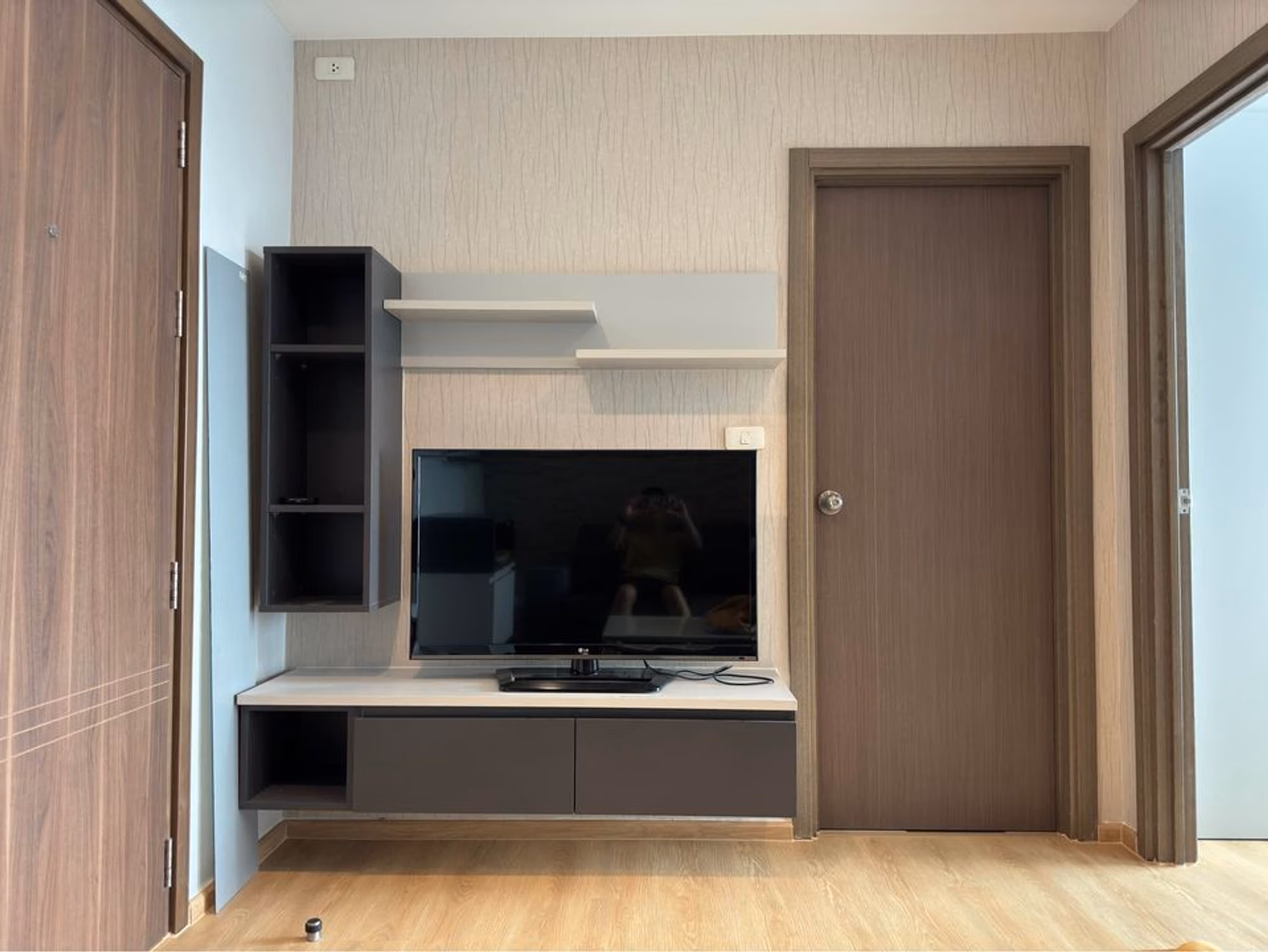 Condo for Sale at The Base Sukhumvit 77 - Image 4