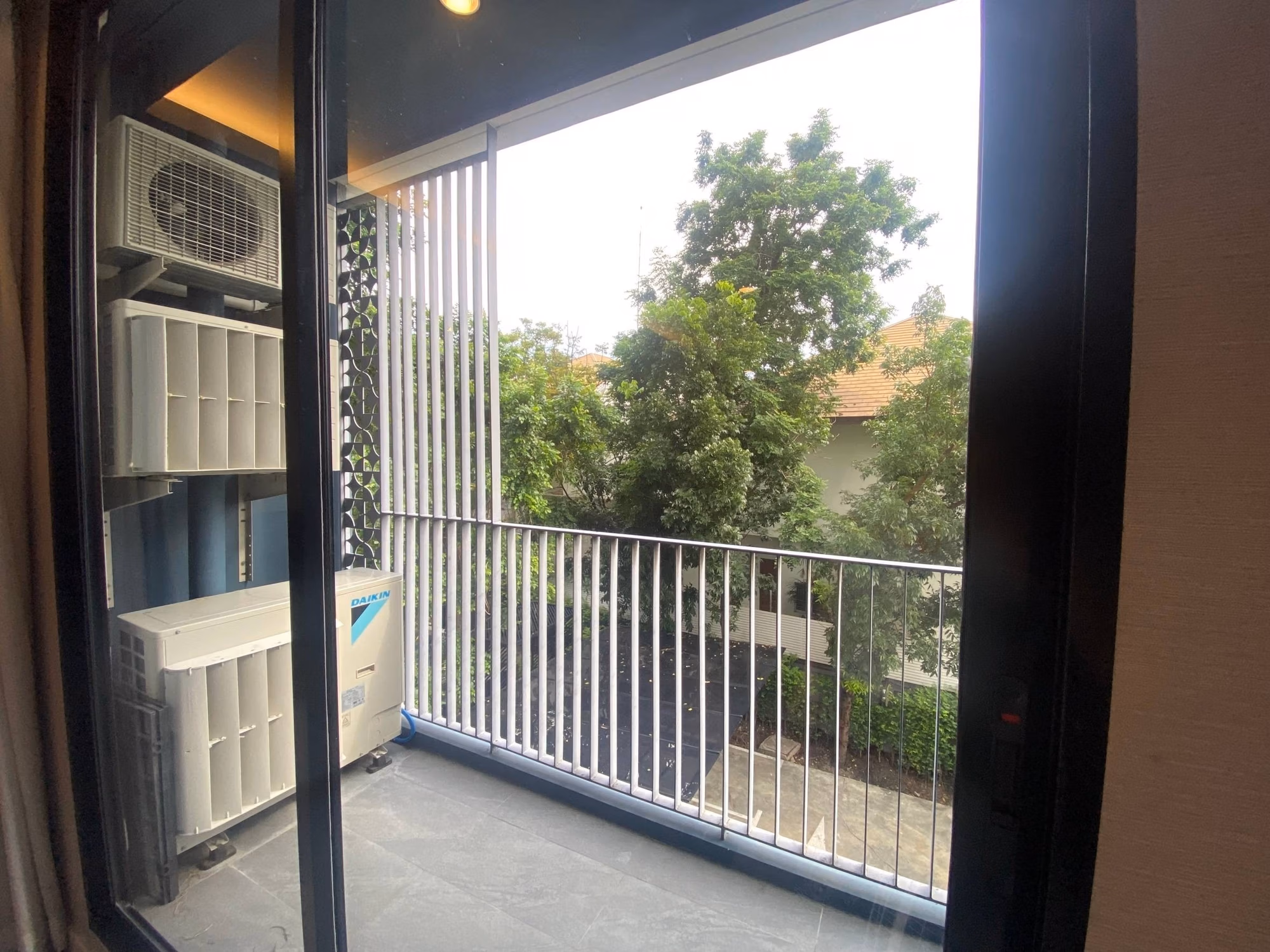 Condo - Image 7