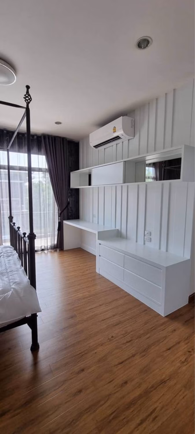 4 Bed House for Rent in Hang Dong - Image 4