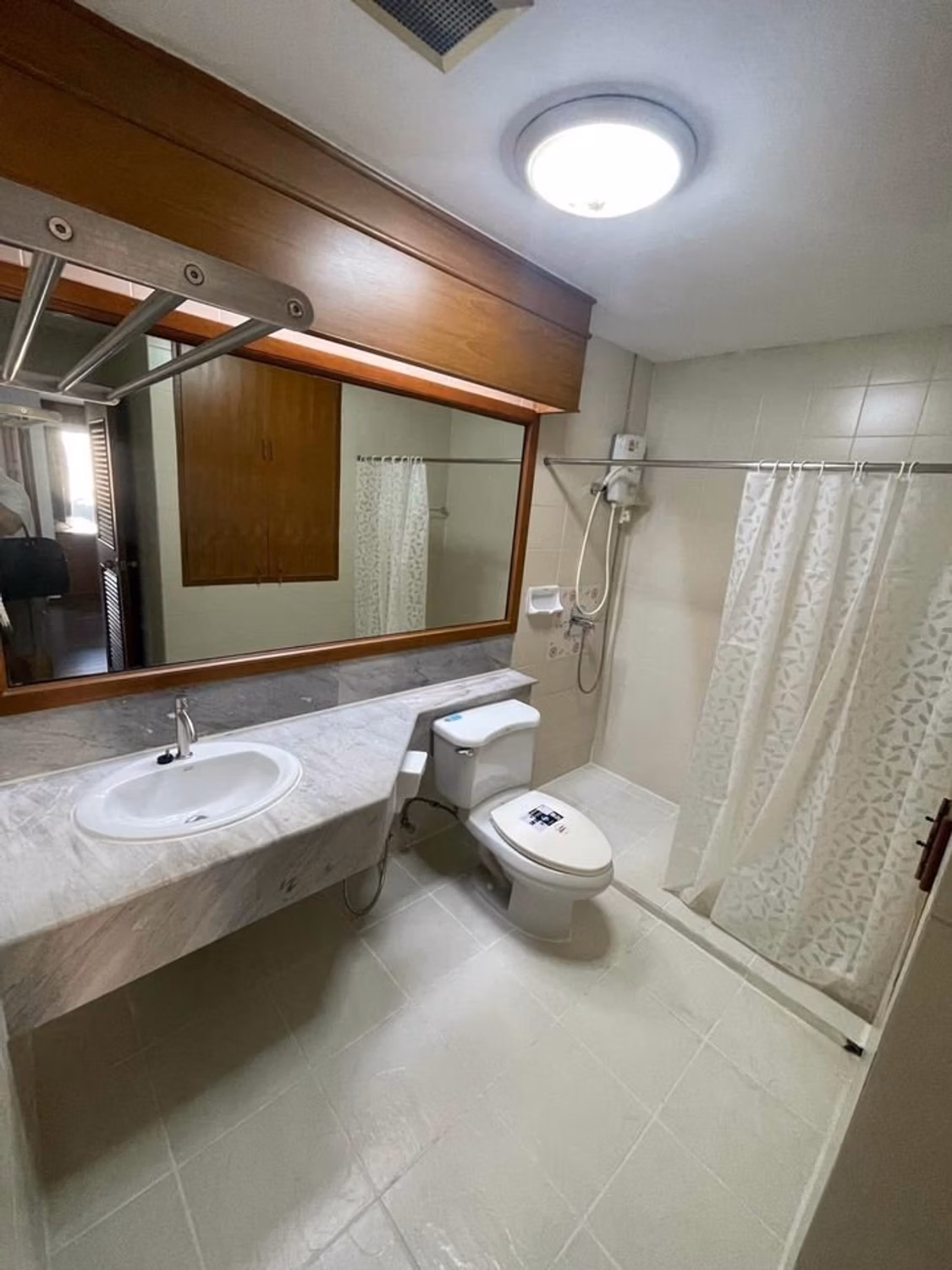 Condo - Image 10