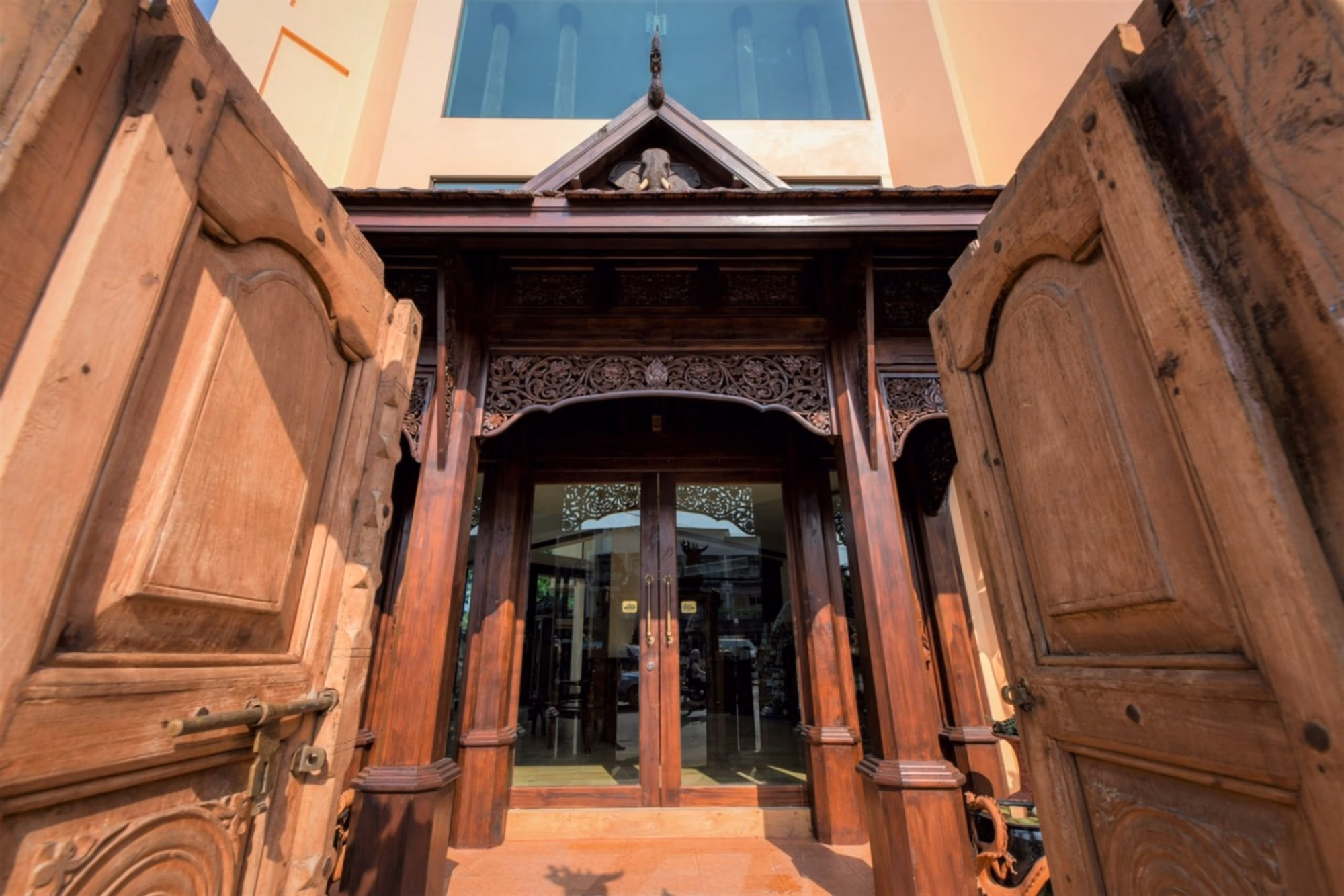 24 Bed Commercial for Sale in Mueang Chiang Mai District - Image 1