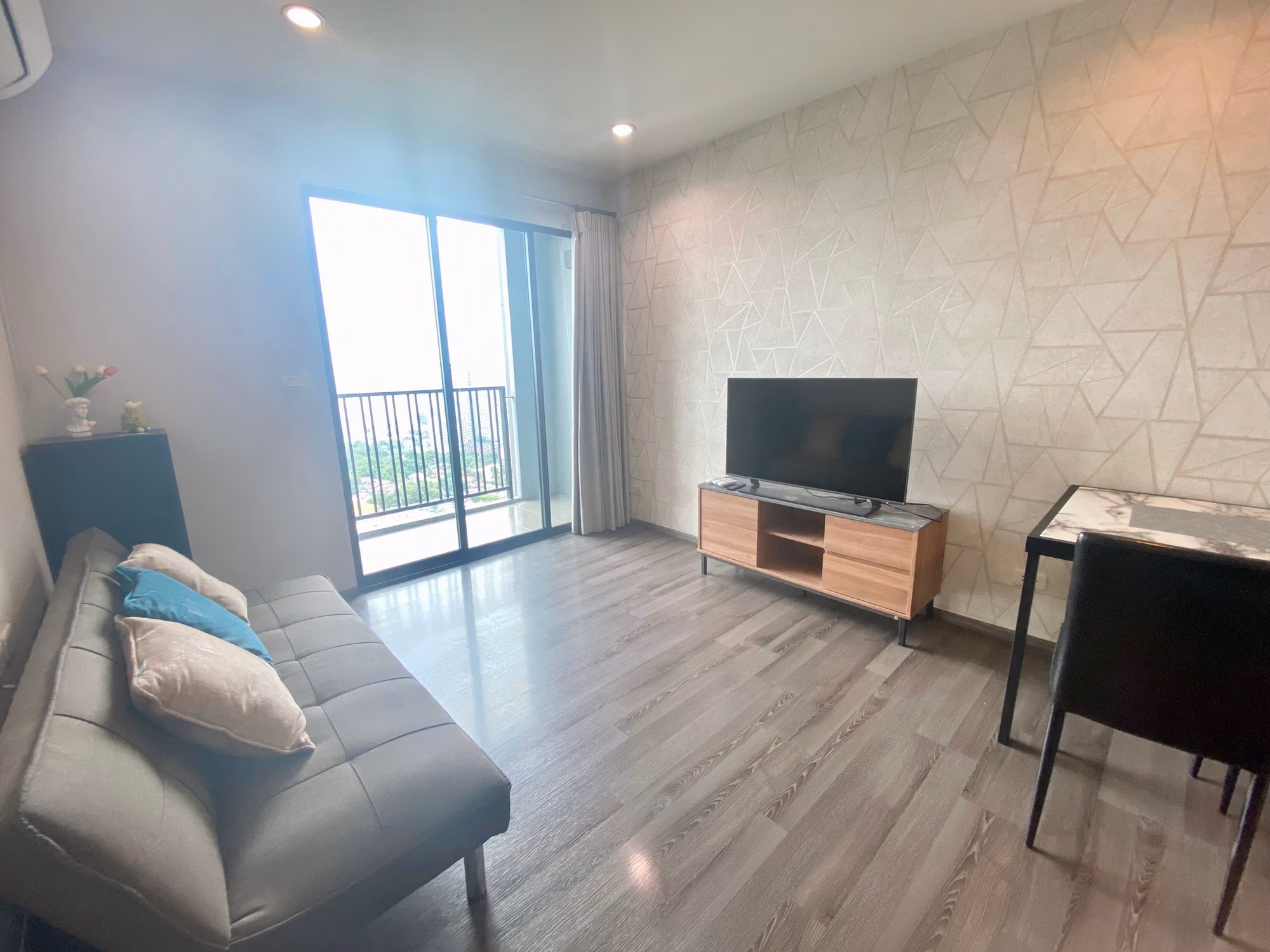 2 Bed Condo for Sale in Watthana - Image 4