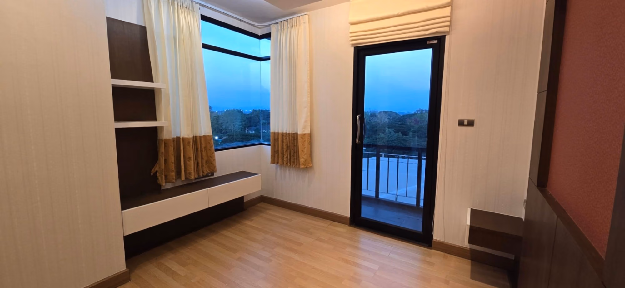 1 Bed Condo for Sale in Mueang Chiang Mai - Image 2