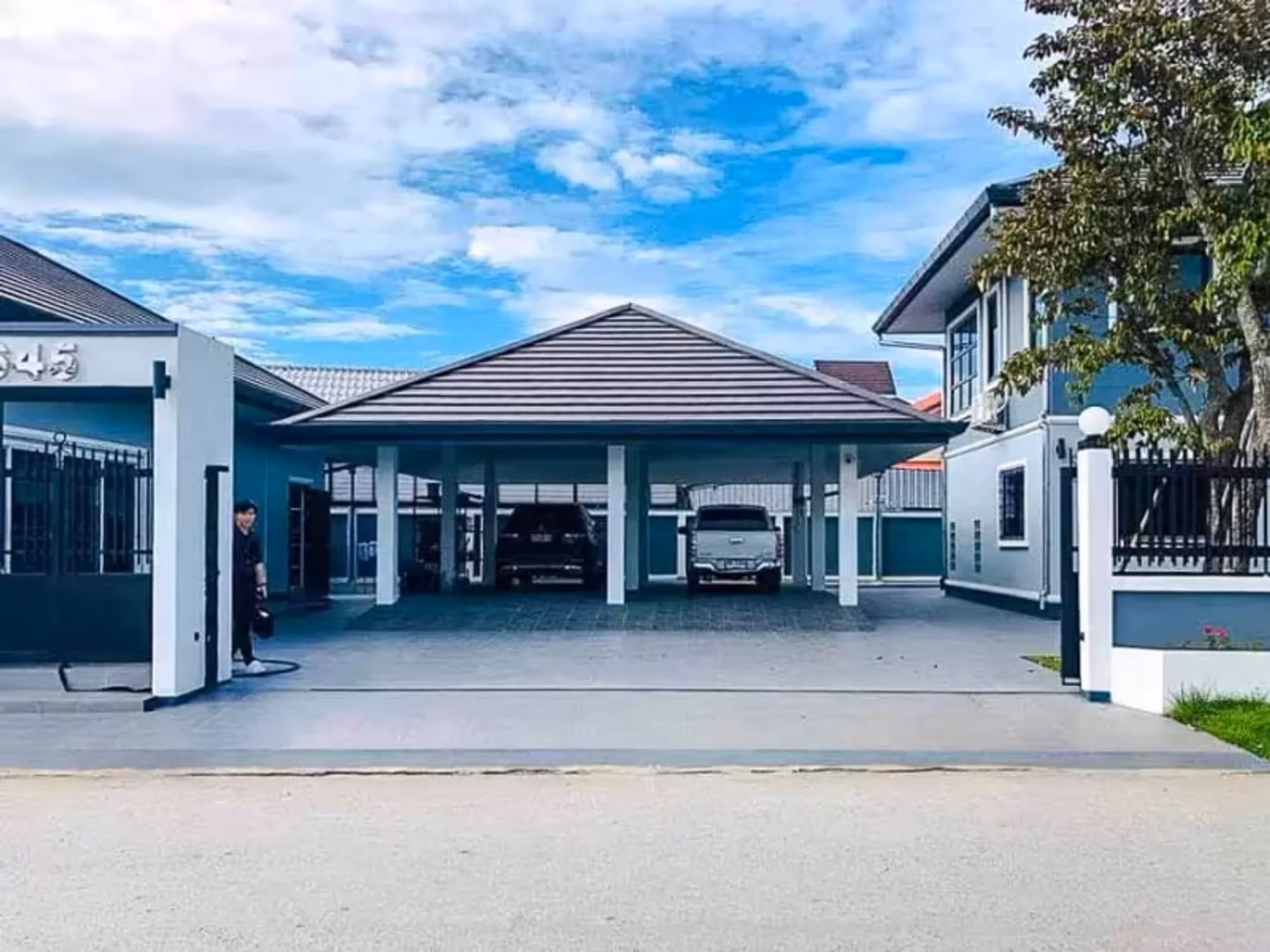 4 Bedroom House - Image 4