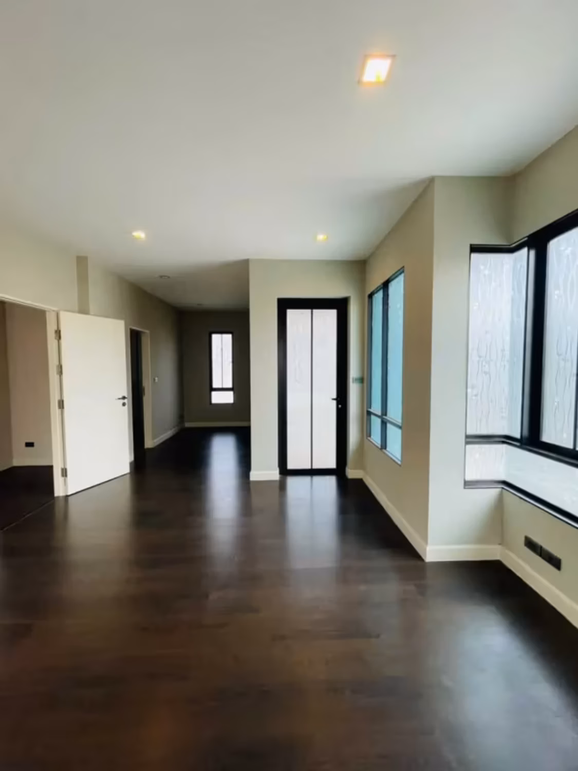 3 Bedroom House - Image 9