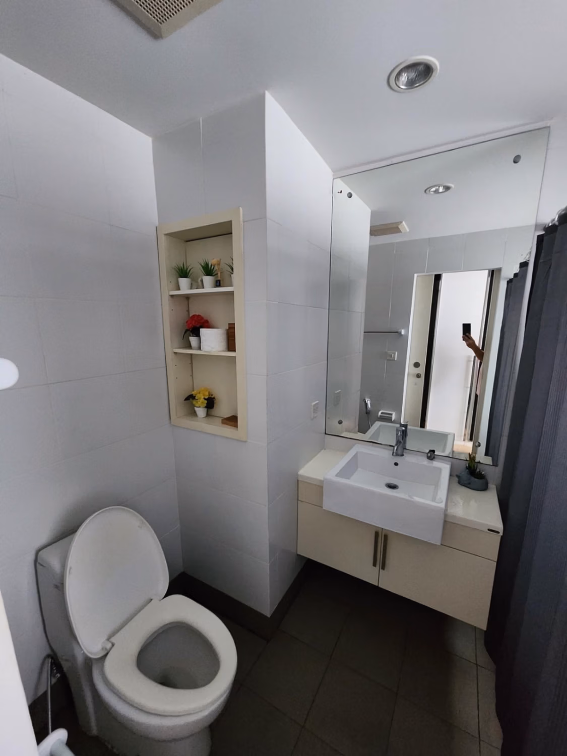 1 Bed Condo for Rent in Sathon - Image 6