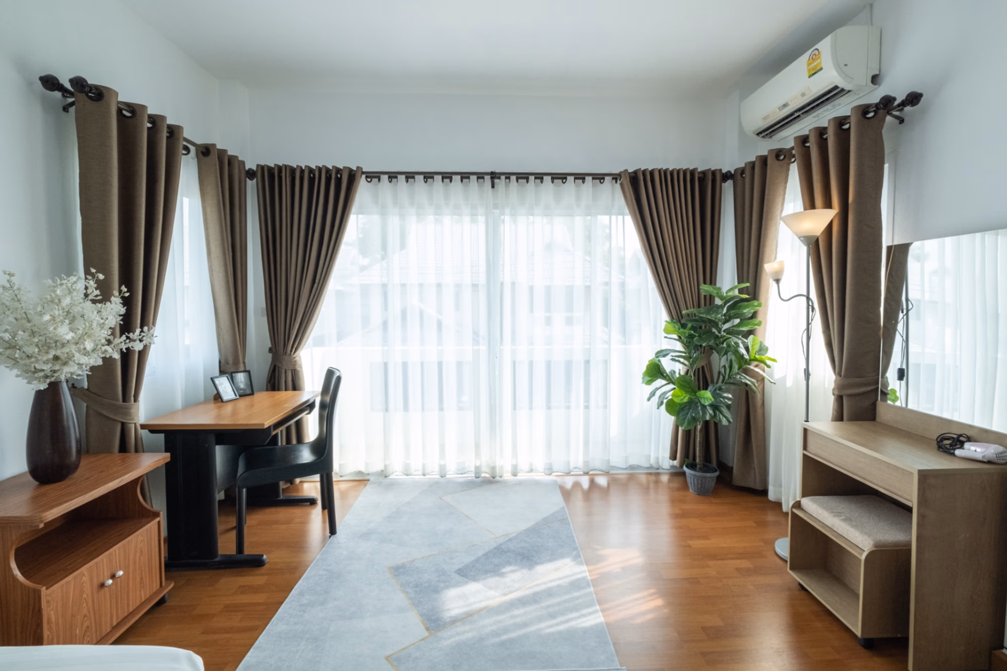 4 Bed House for Rent in Mueang Chiang Mai - Image 19