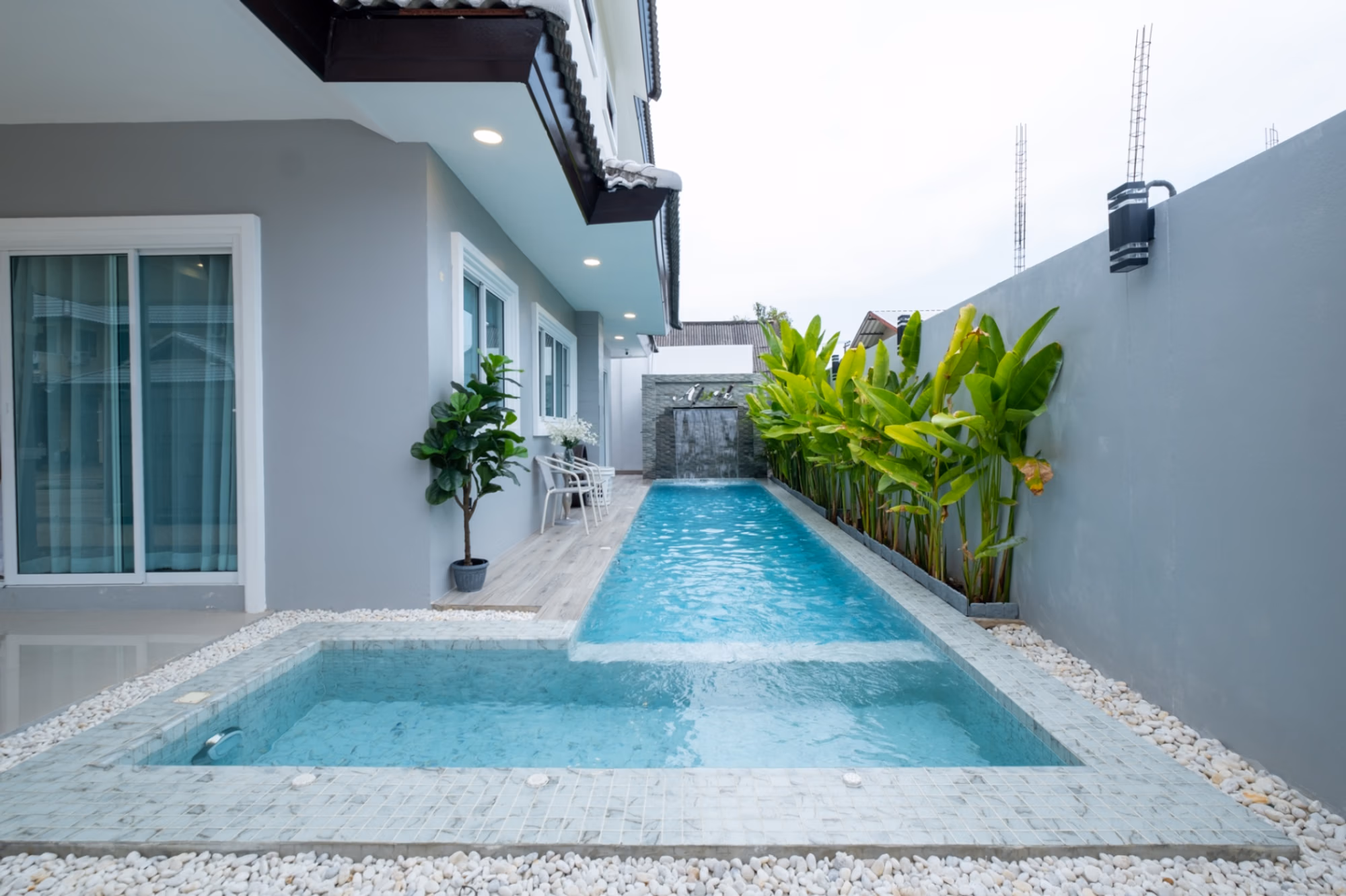 4 Bed House for Rent in Mueang Chiang Mai - Image 2