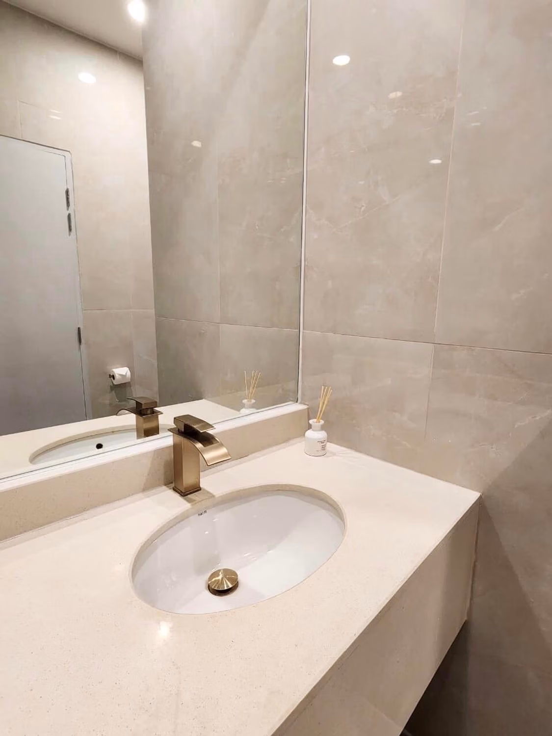 Condo for Rent at Trendy Condominium Sukhumvit 13 - Image 9