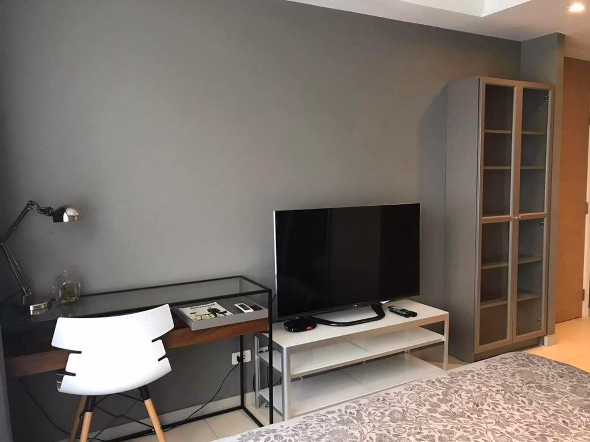 Condo - Image 2