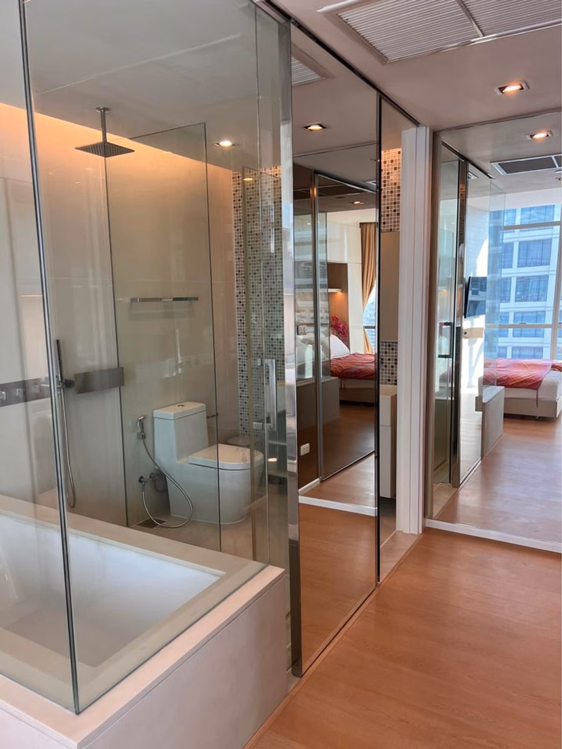 Condo for Rent at The Room Sukhumvit 21 - Image 16