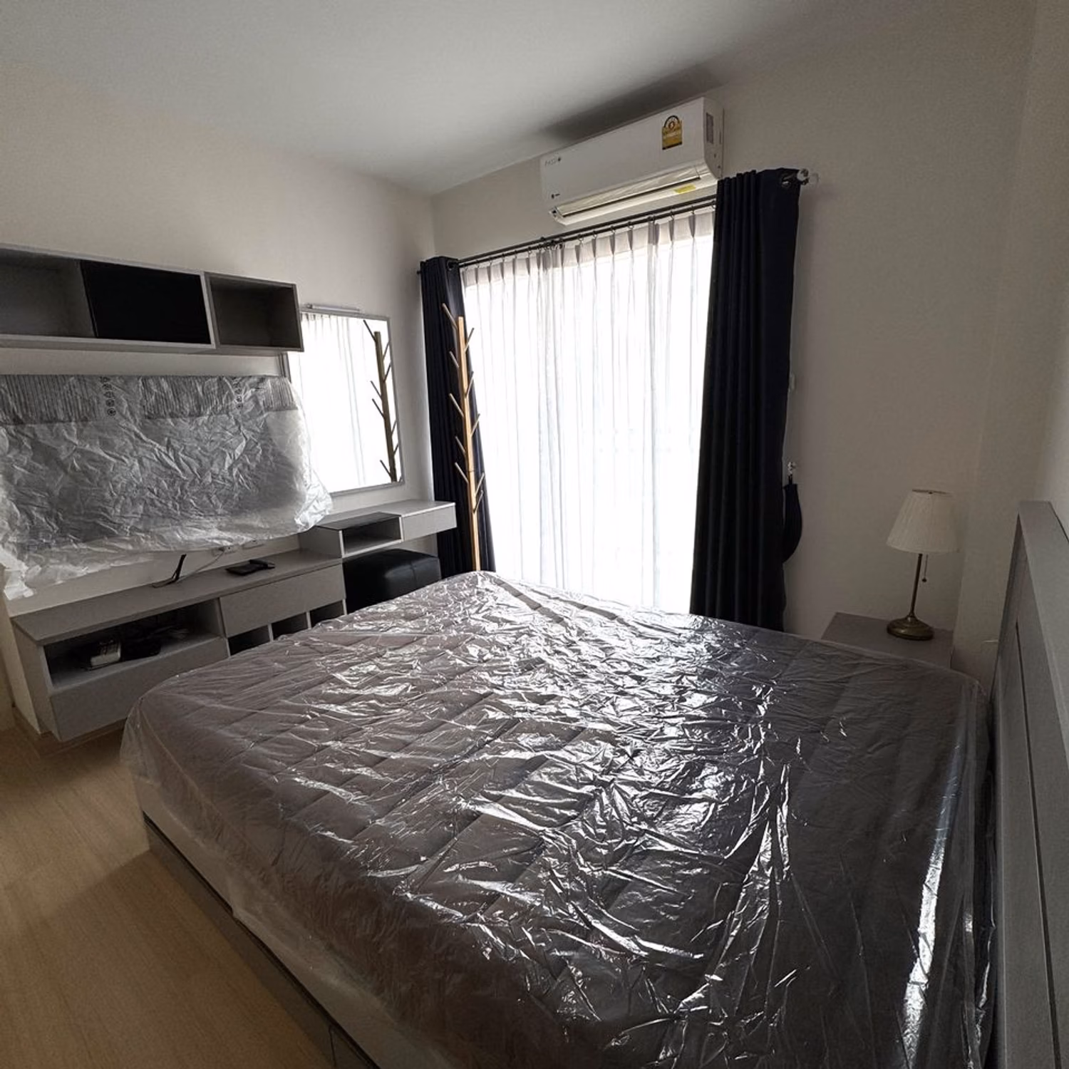 2 Bed Condo for Rent and Sale  Near Phra Ram 9 MRT - Image 8