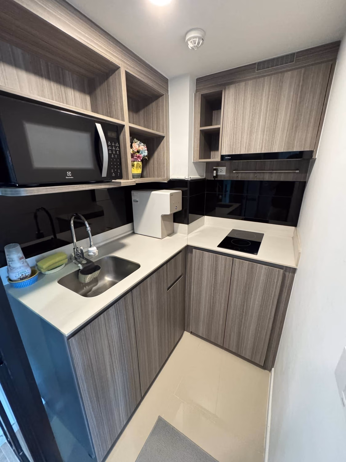 1 Bed Condo for Sale in Bang Na - Image 2