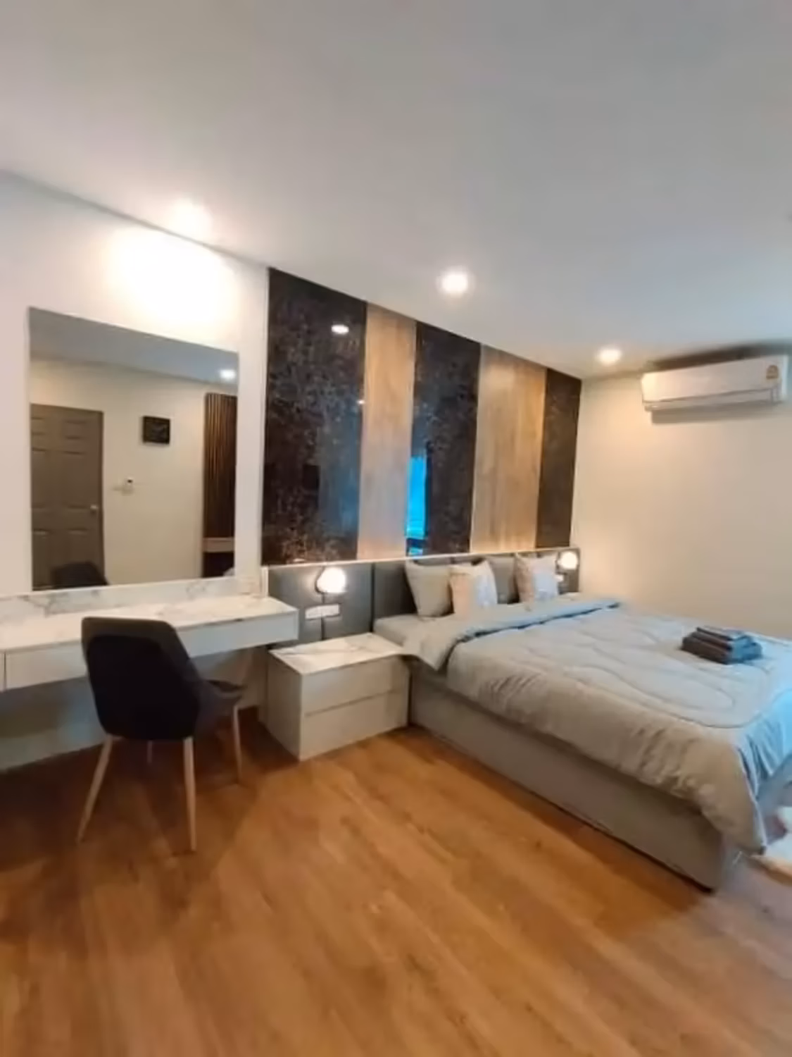 1 Bedroom Condo - Image 4