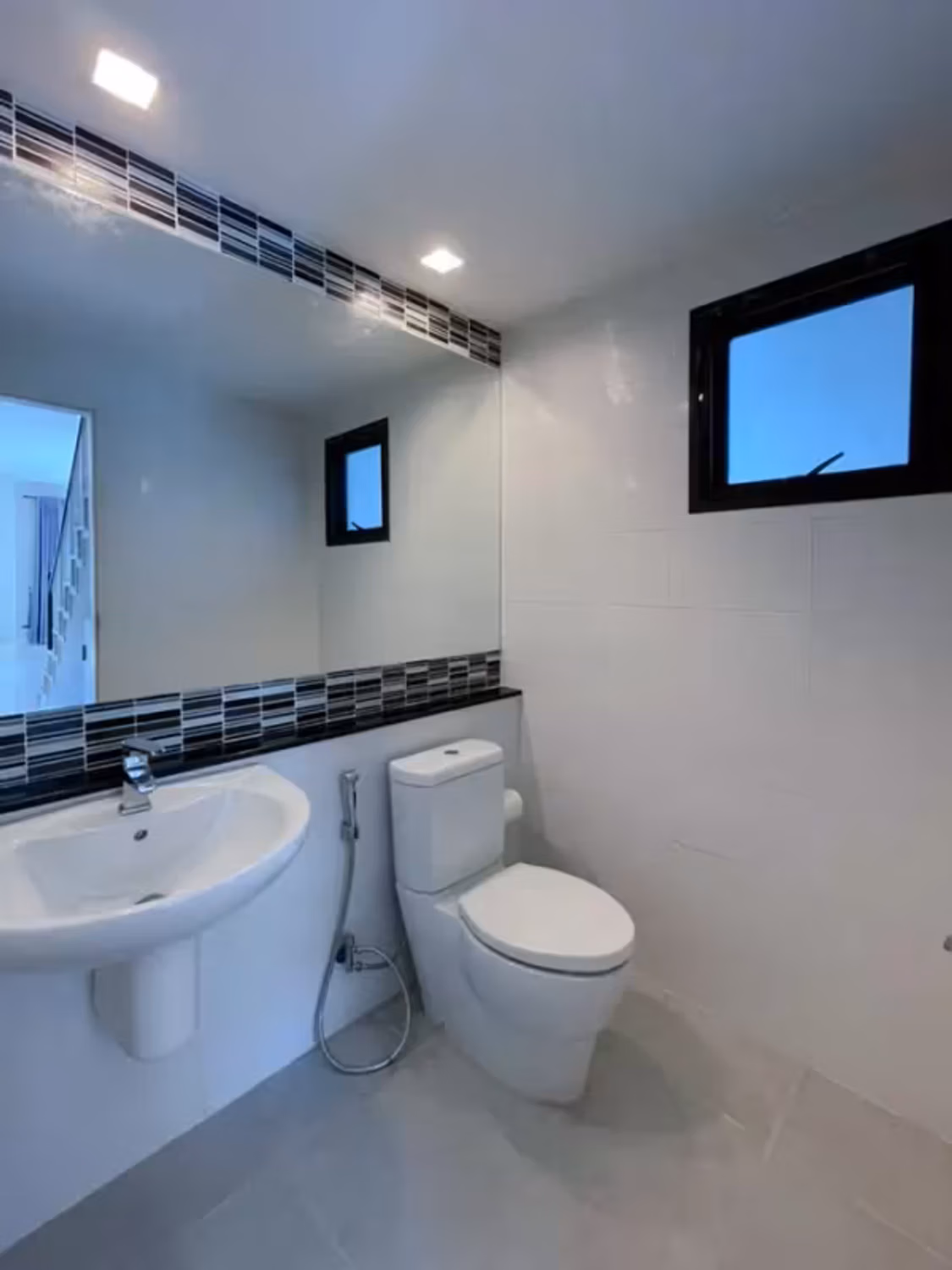 3 Bedroom House - Image 9