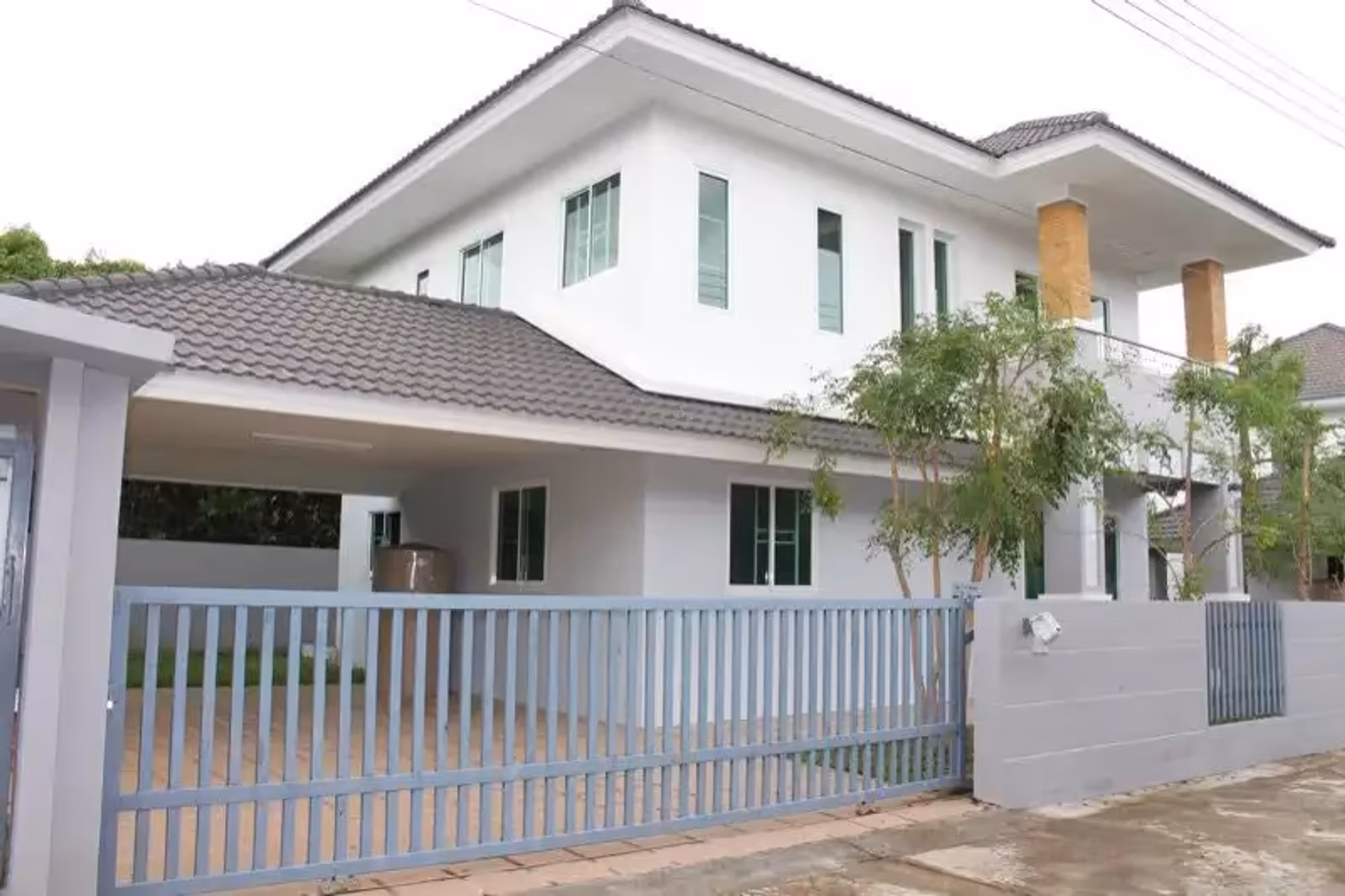 4 Bedroom House - Image 12
