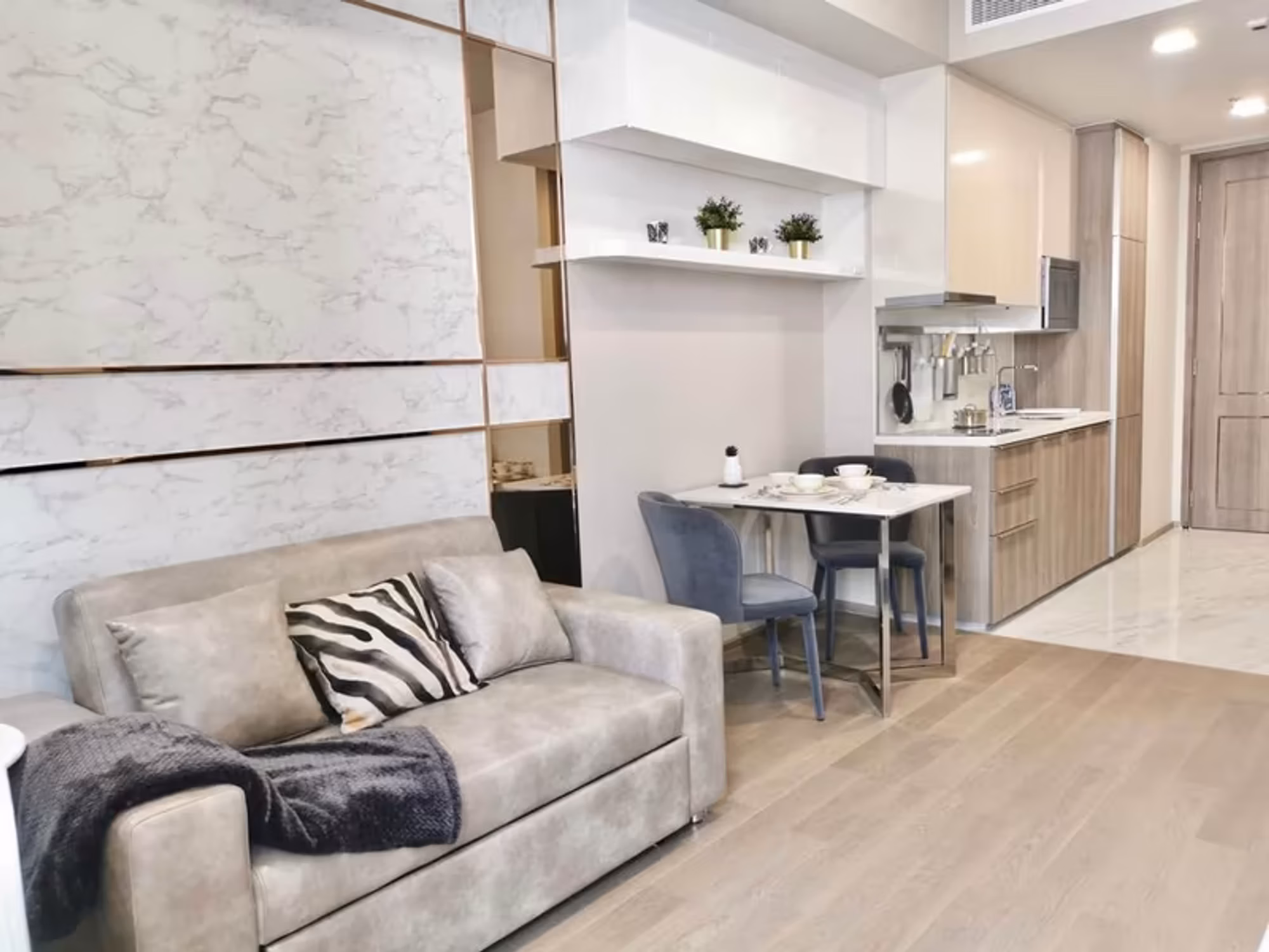 Condo - Image 1