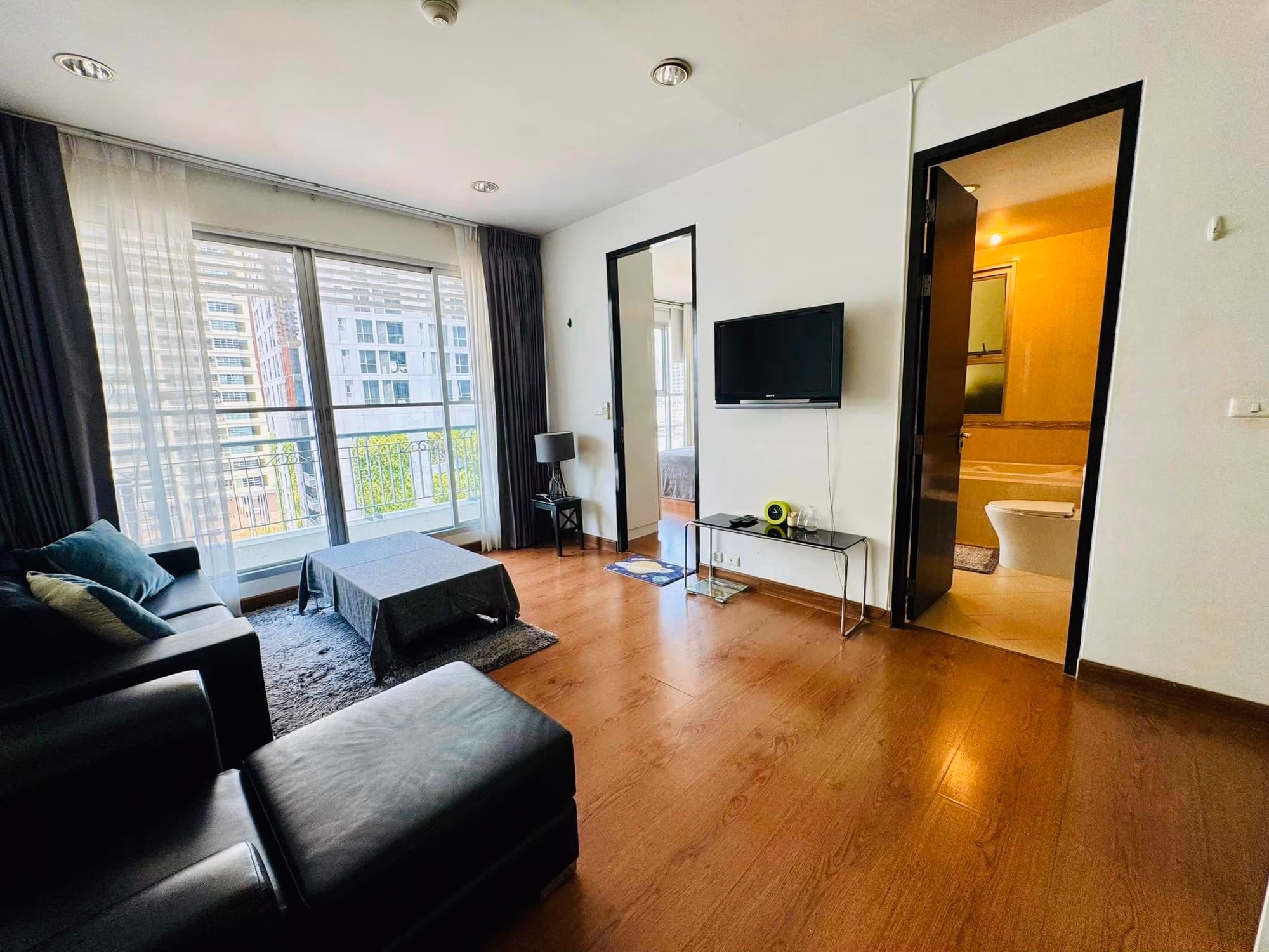 2 Bed Condo for Rent and Sale  Near Ratchathewi BTS - Image 1