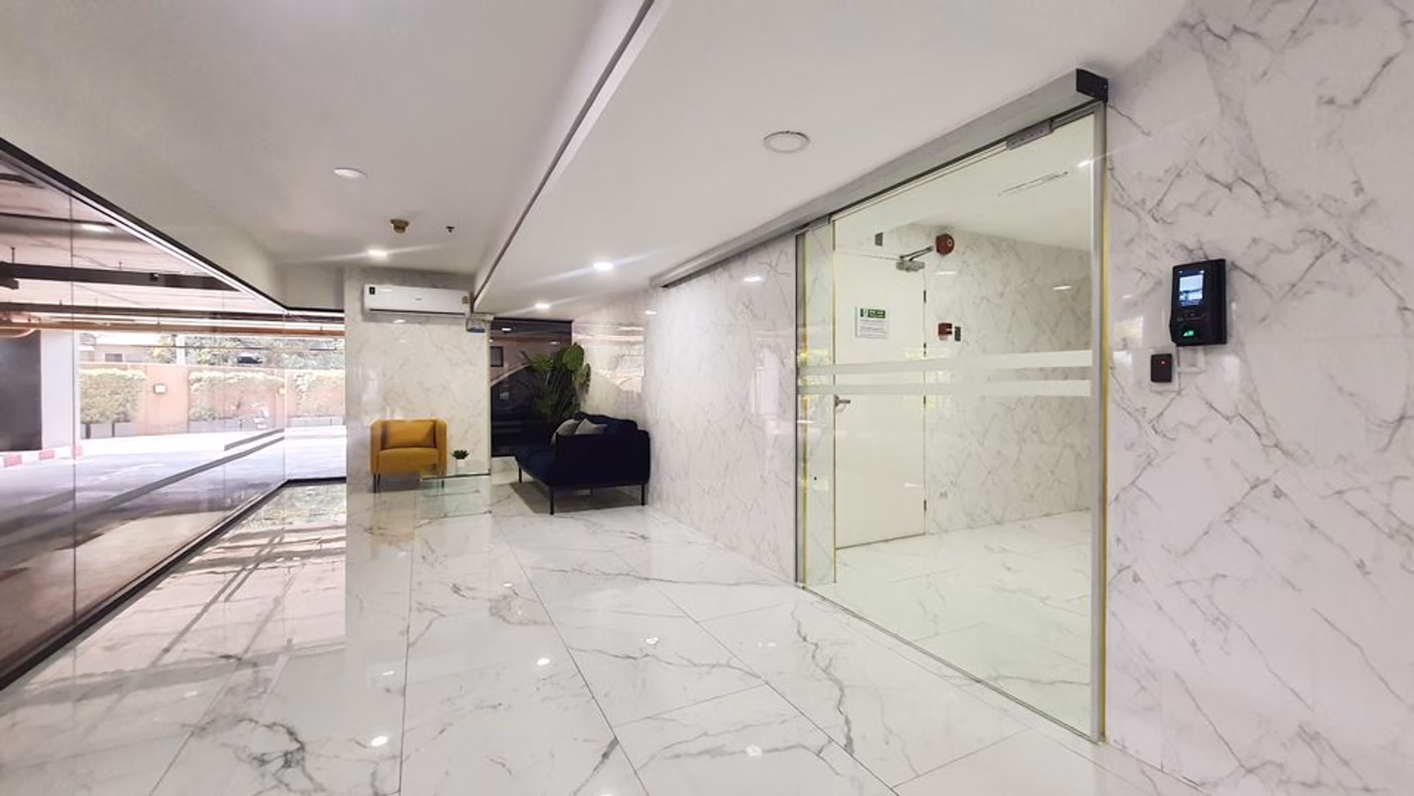 Condo for Rent at Vista Garden - Image 10