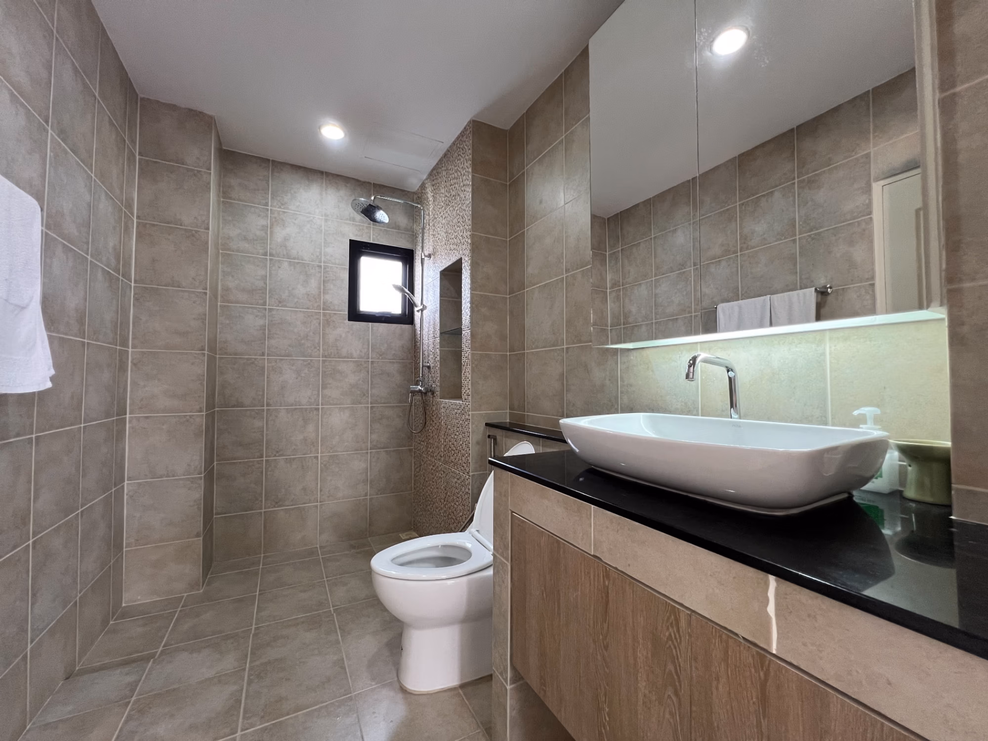 5 Bed House for Sale in Hang Dong - Image 23