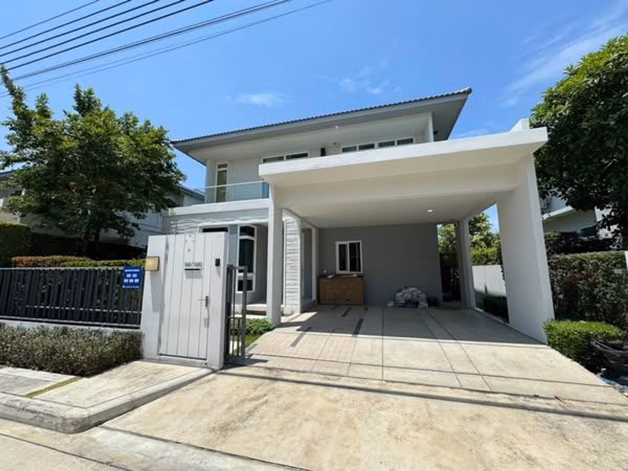 4 Bed House for Rent in Prawet - Image 1