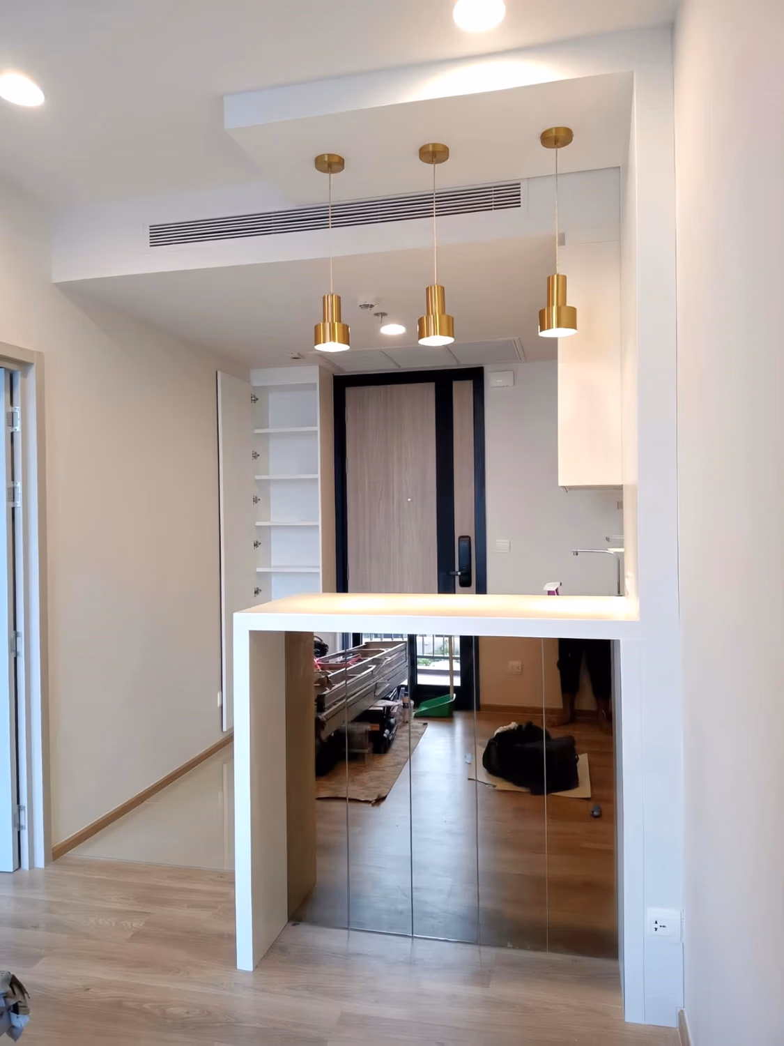 1 Bed Condo for Sale in Khlong Toei - Image 2