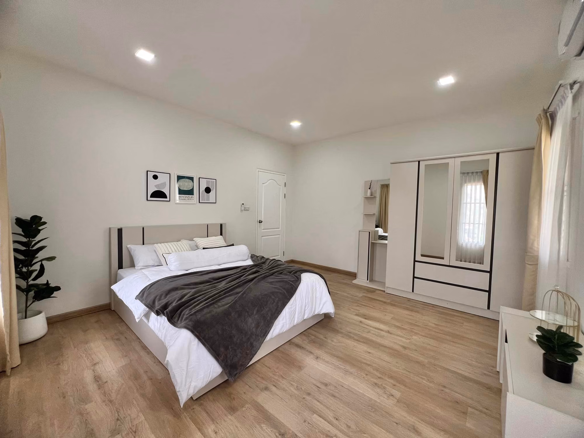 4 Bed House for Rent in Hang Dong - Image 3