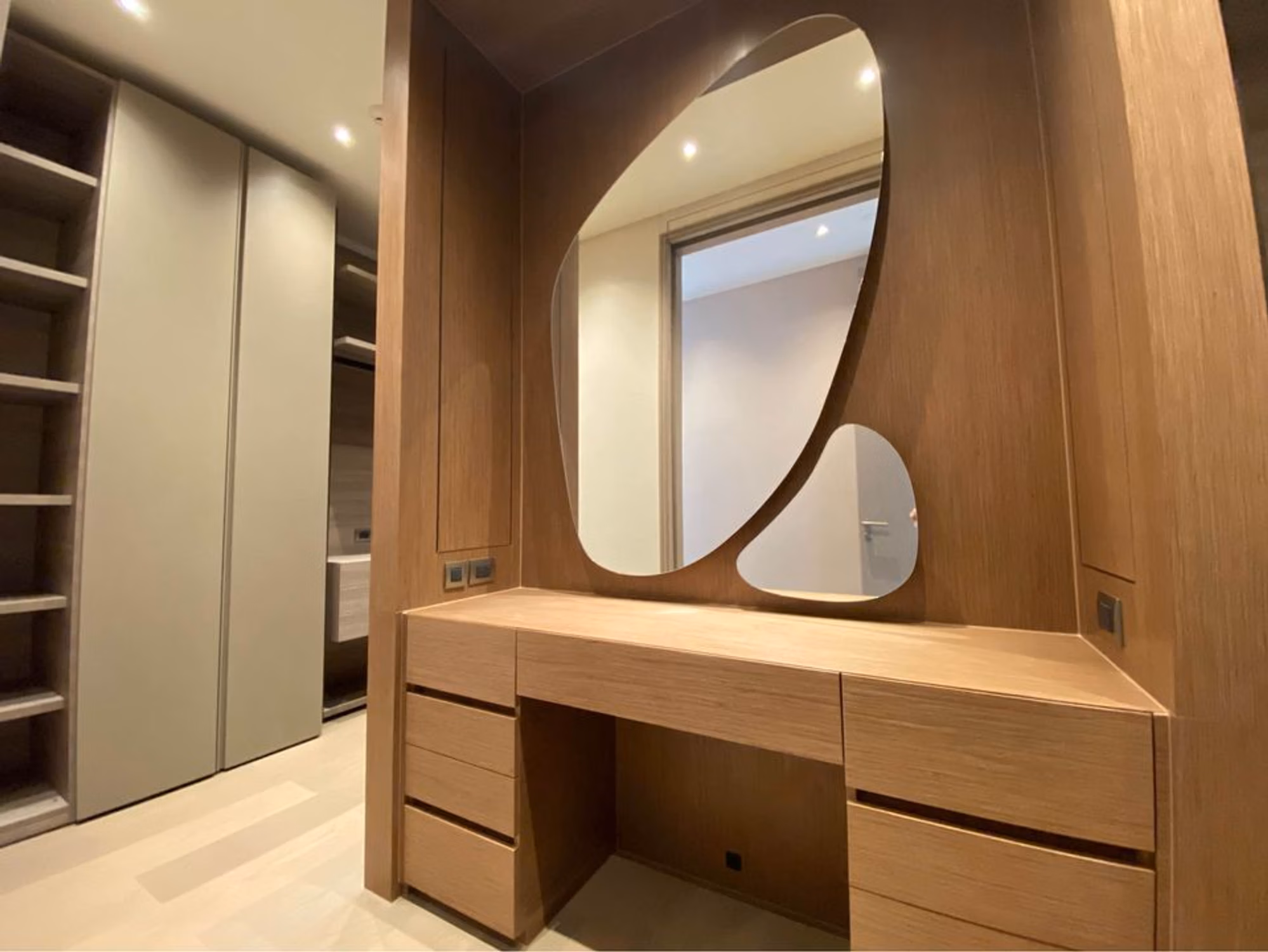 Condo - Image 9