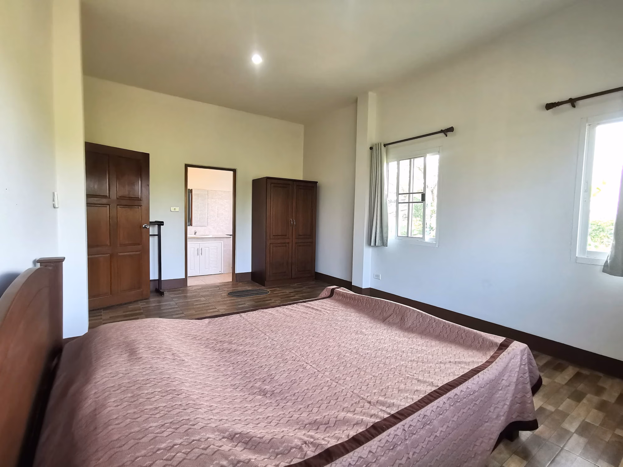 2 Bed House for Rent in Mueang Chiang Mai - Image 5