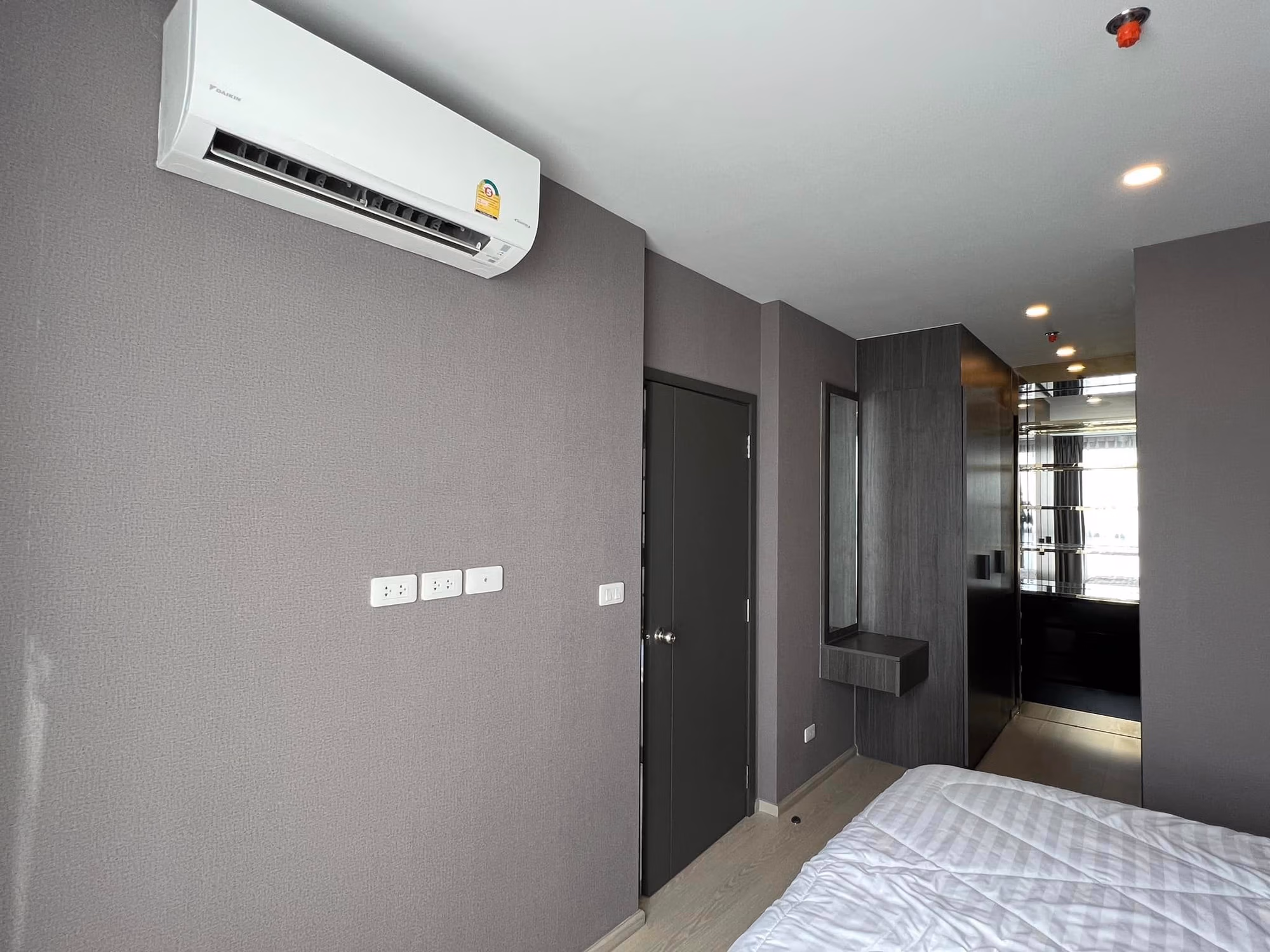  - Image 8