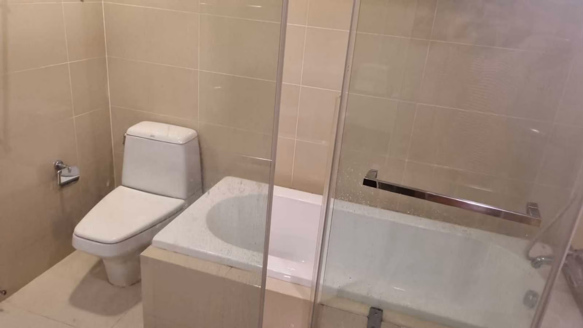 2 Bed Condo for Rent and Sale  Near Phra Ram 9 MRT - Image 7