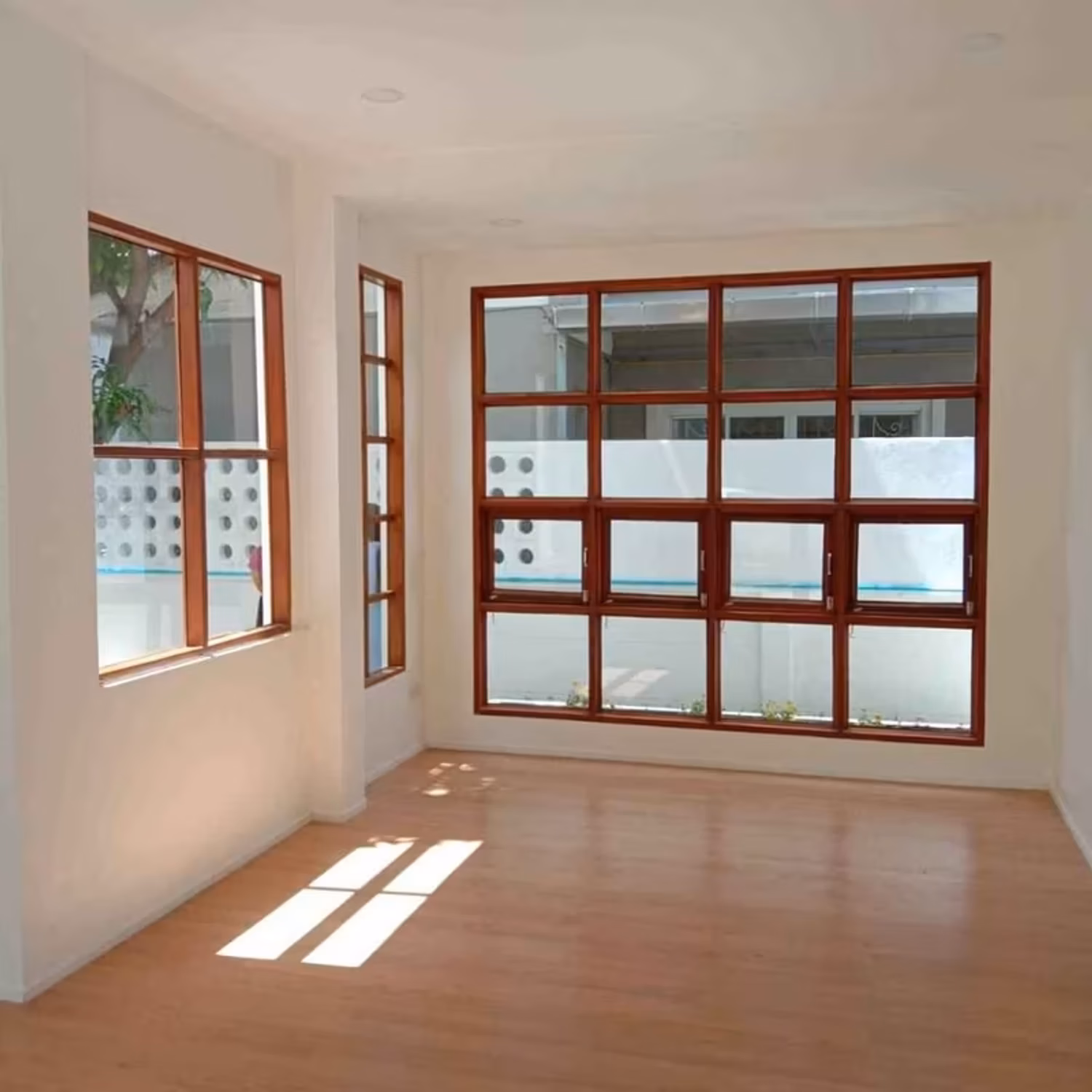 3 Bedroom House - Image 4