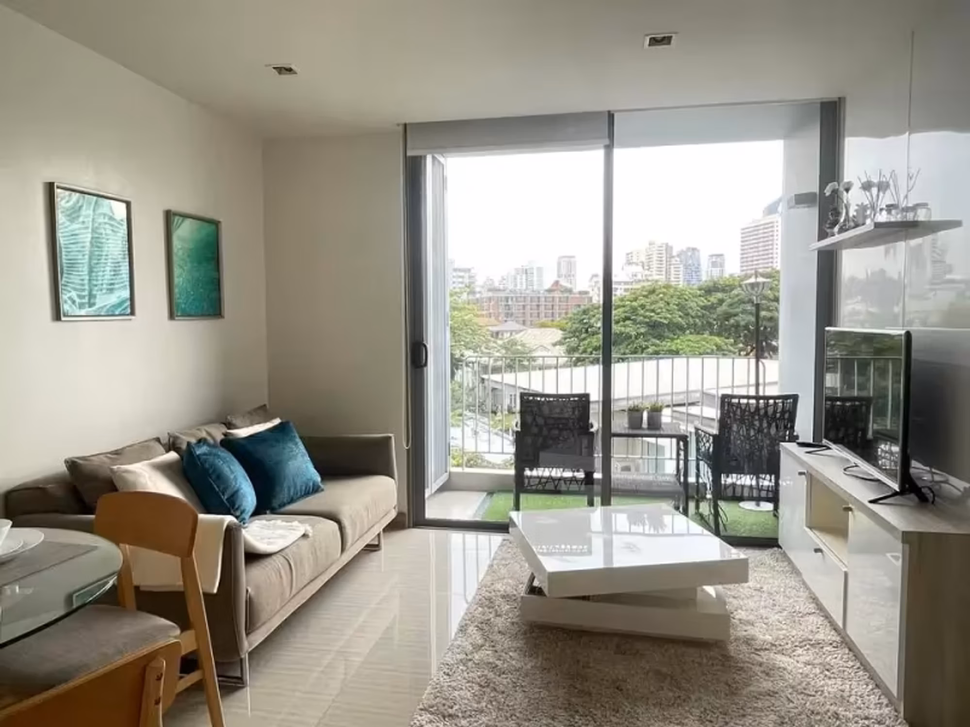 1 Bedroom Condo for Rent at Downtown 49 - Image 2