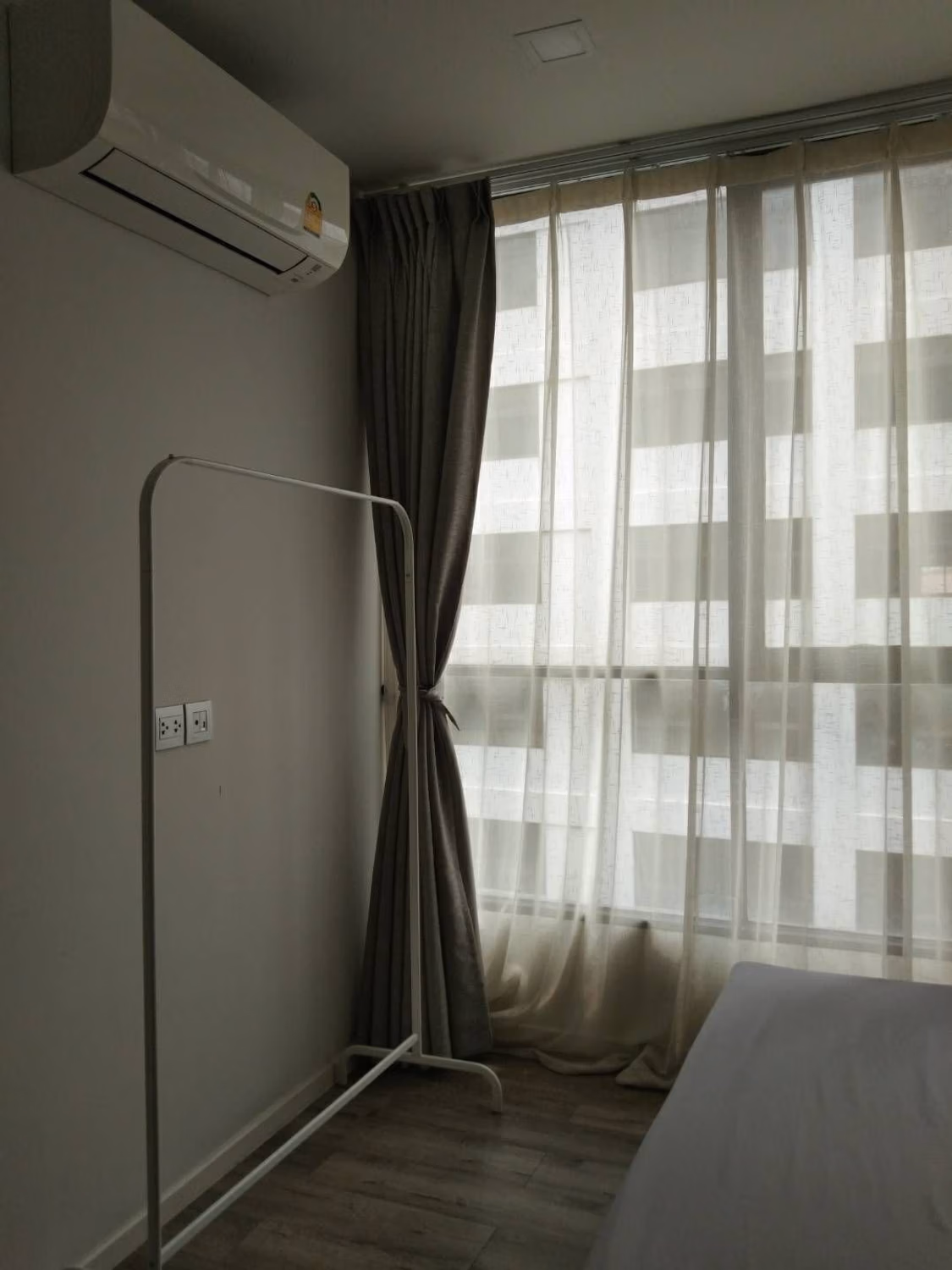 Condo for Rent at Brown Condo HuaiKwang - Image 9