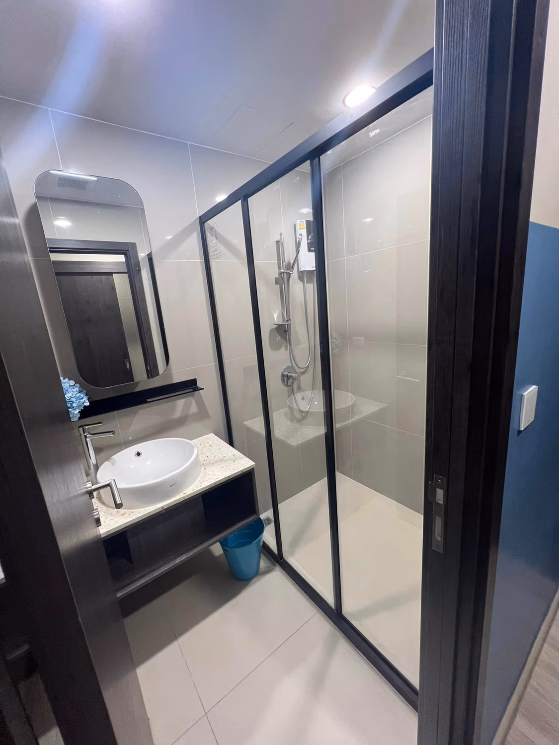 1 Bed Condo for Rent  Near Huai Khwang MRT - Image 5
