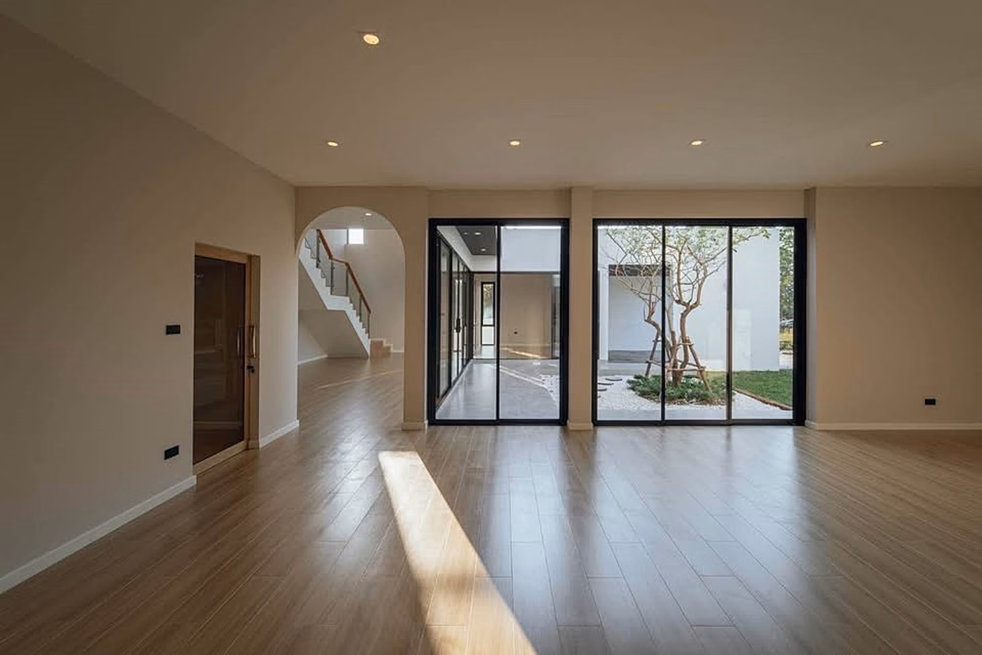 5 Bed House for Sale in San Sai District - Image 3