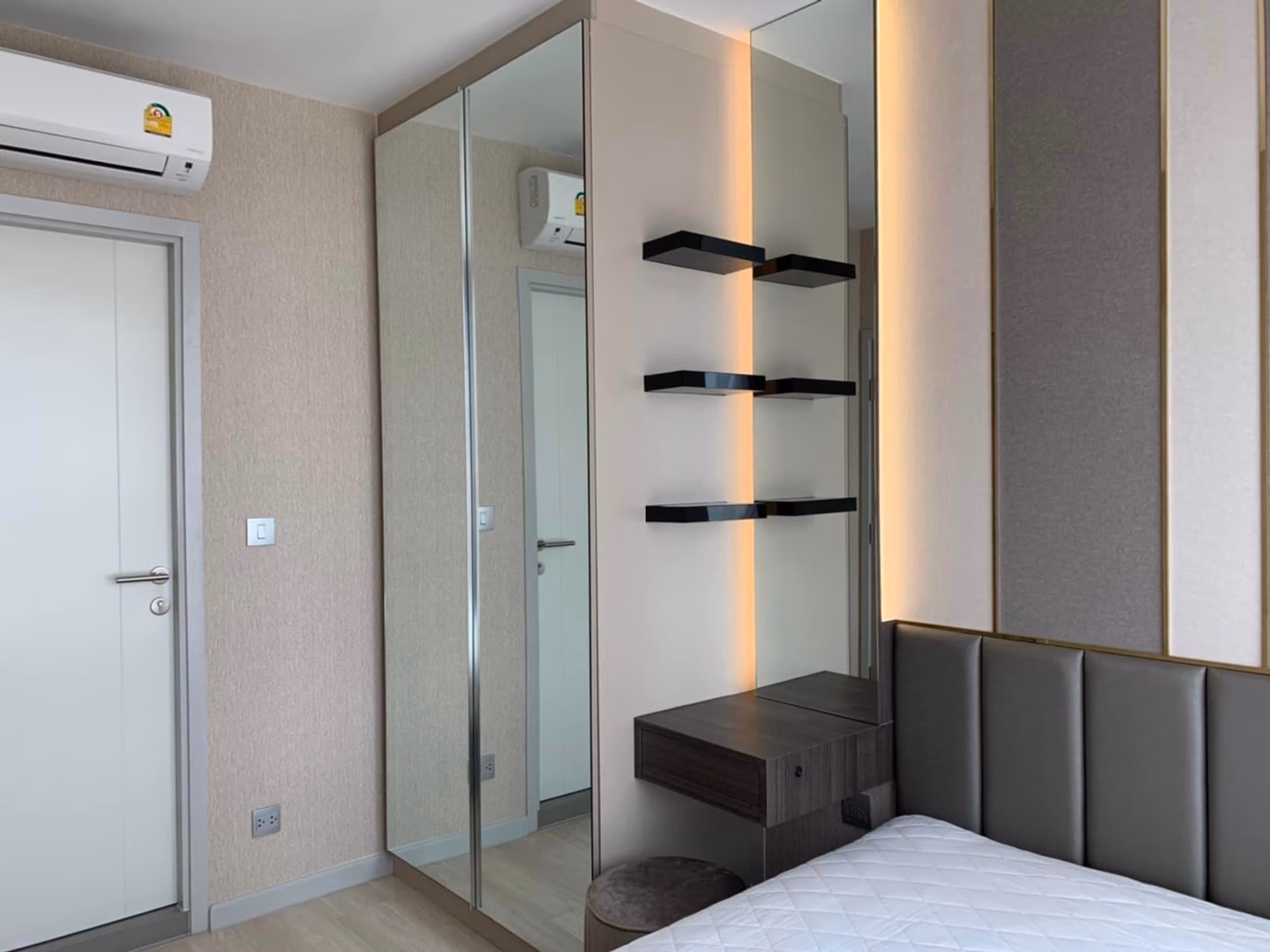 1 Bed Condo for Rent and Sale  Near Chong Nonsi BTS - Image 5